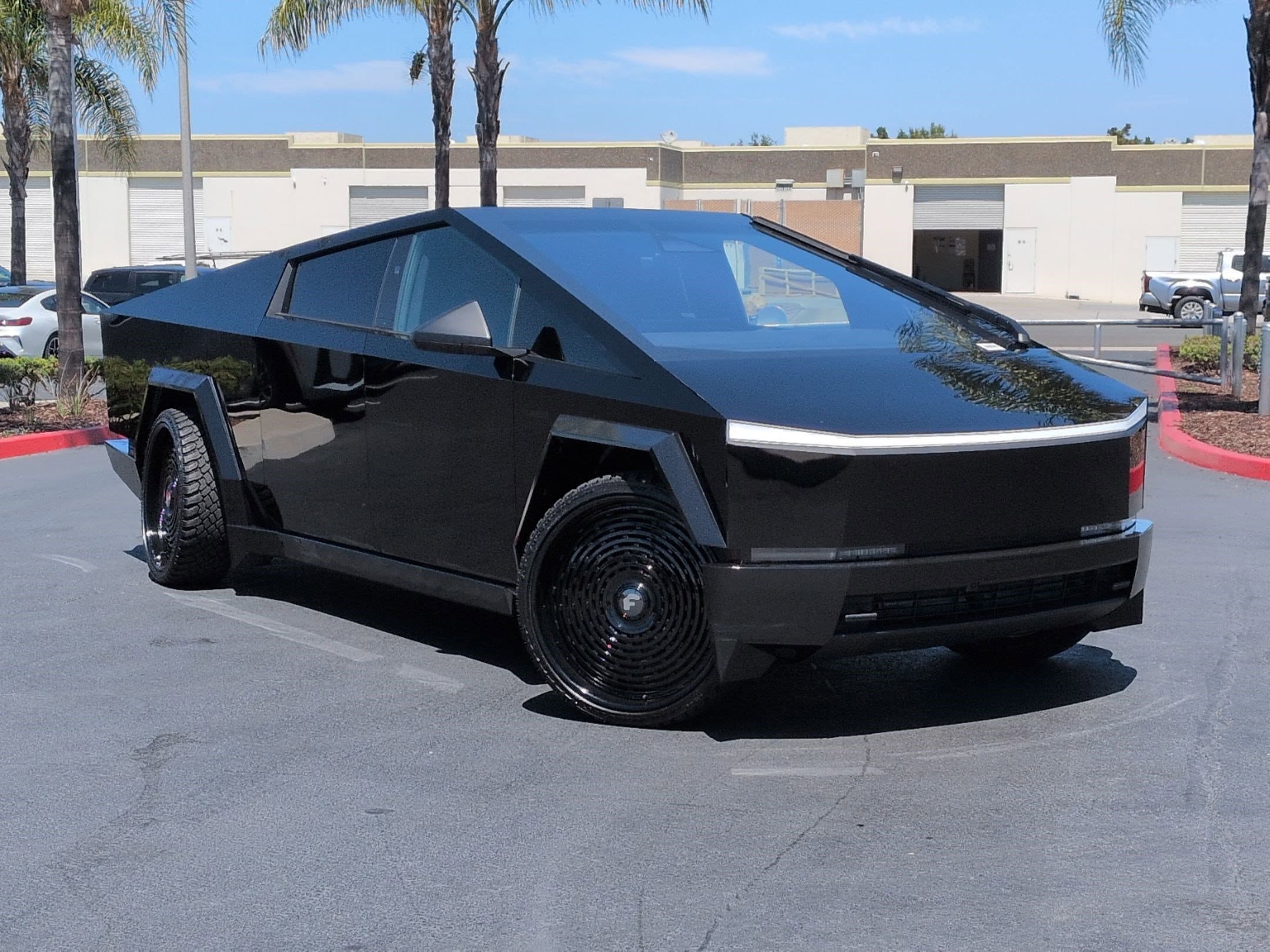Tesla Cybertruck Cyberbeast