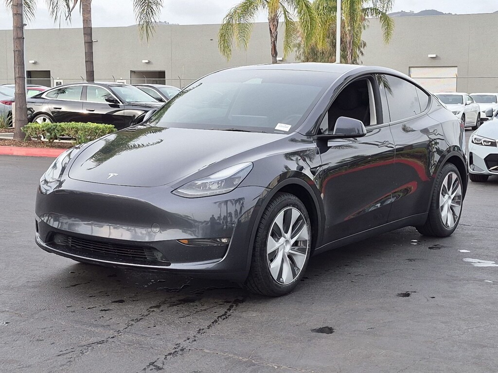 Used 2024 Tesla Model Y Long Range SUV