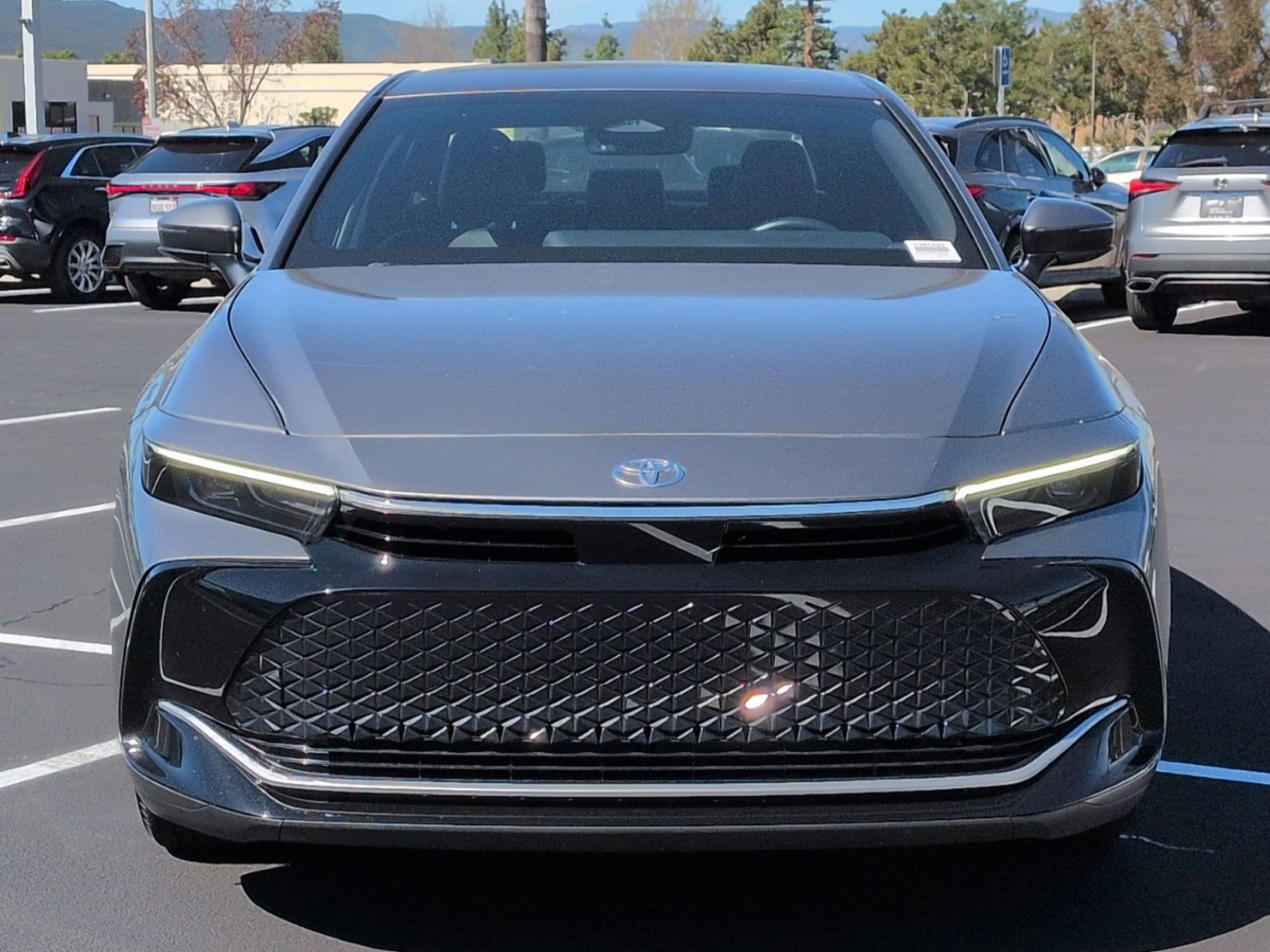 2023 Toyota Crown XLE photo 2