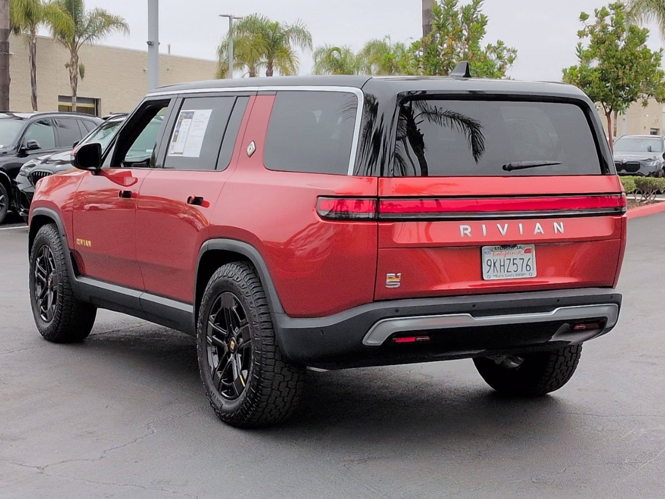Rivian R1S Adventure