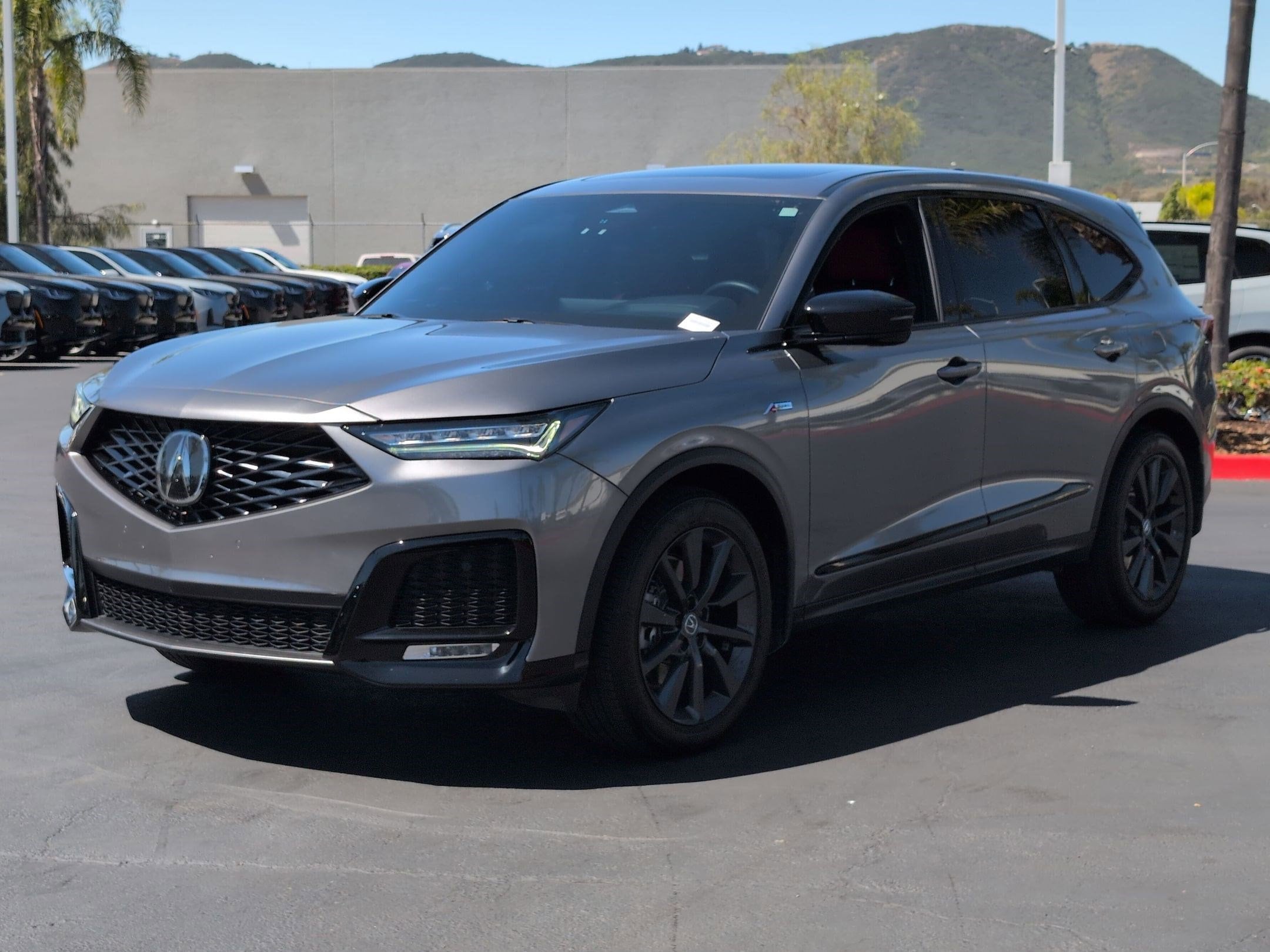 2025 Acura MDX w/A-Spec Package photo 4