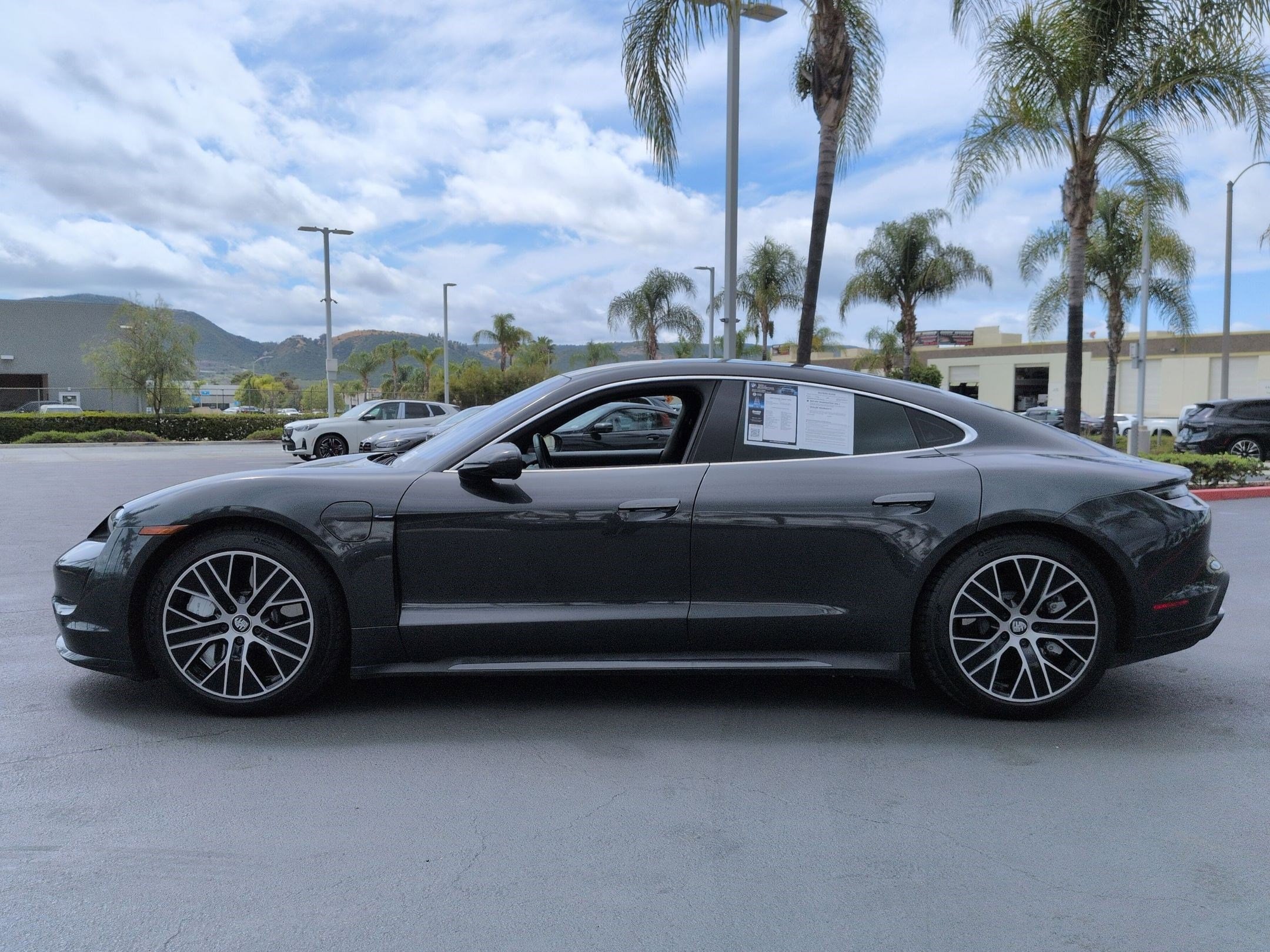 2020 Porsche Taycan Turbo photo 5