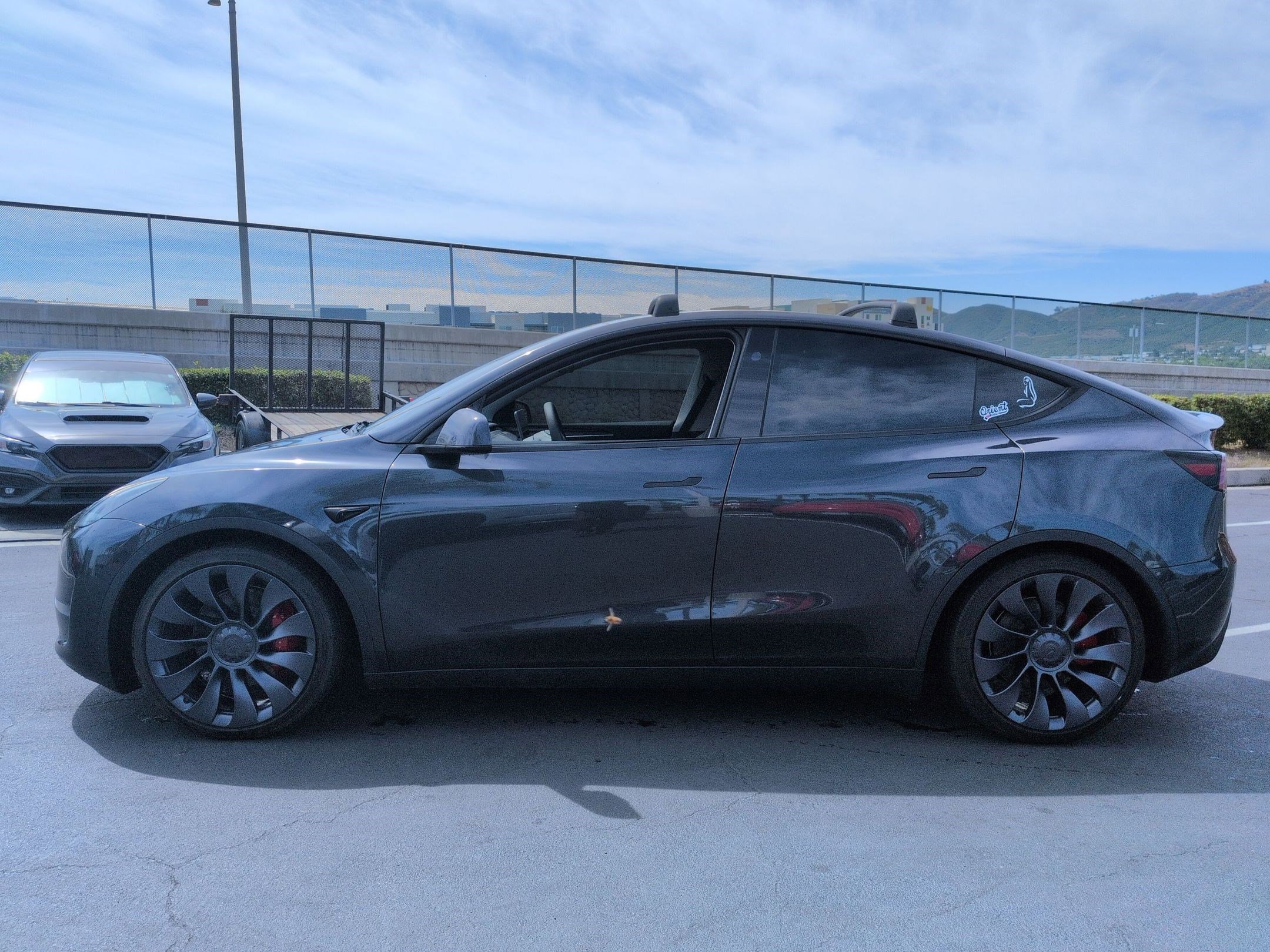 2025 Tesla Model Y Performance photo 5