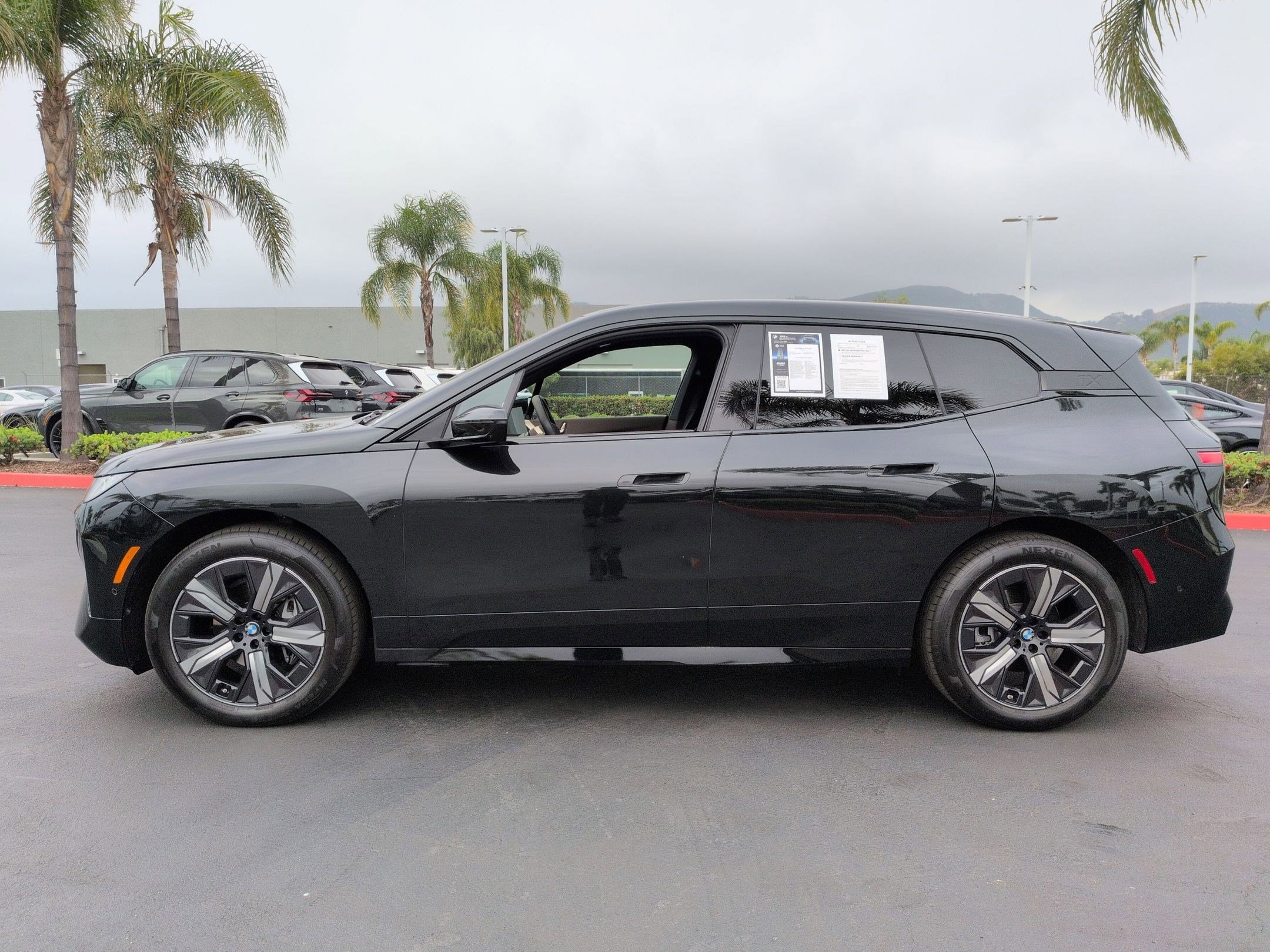 2026 BMW iX xDrive45 photo 5