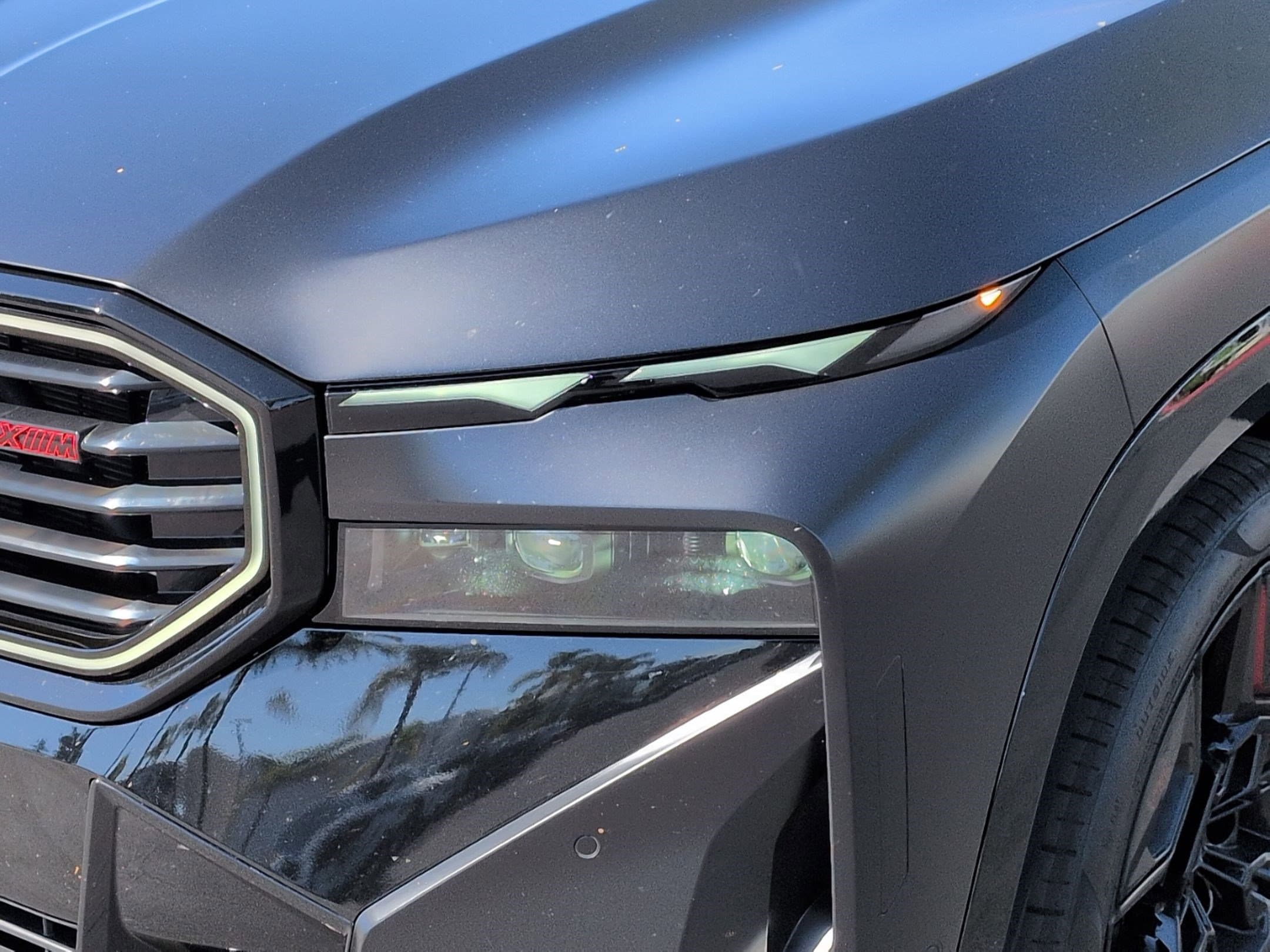 2024 BMW XM Label Red photo 4