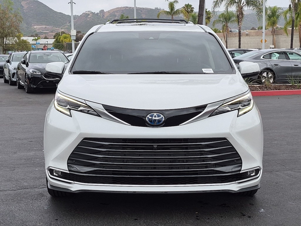Used 2024 Toyota Sienna Platinum Minivan