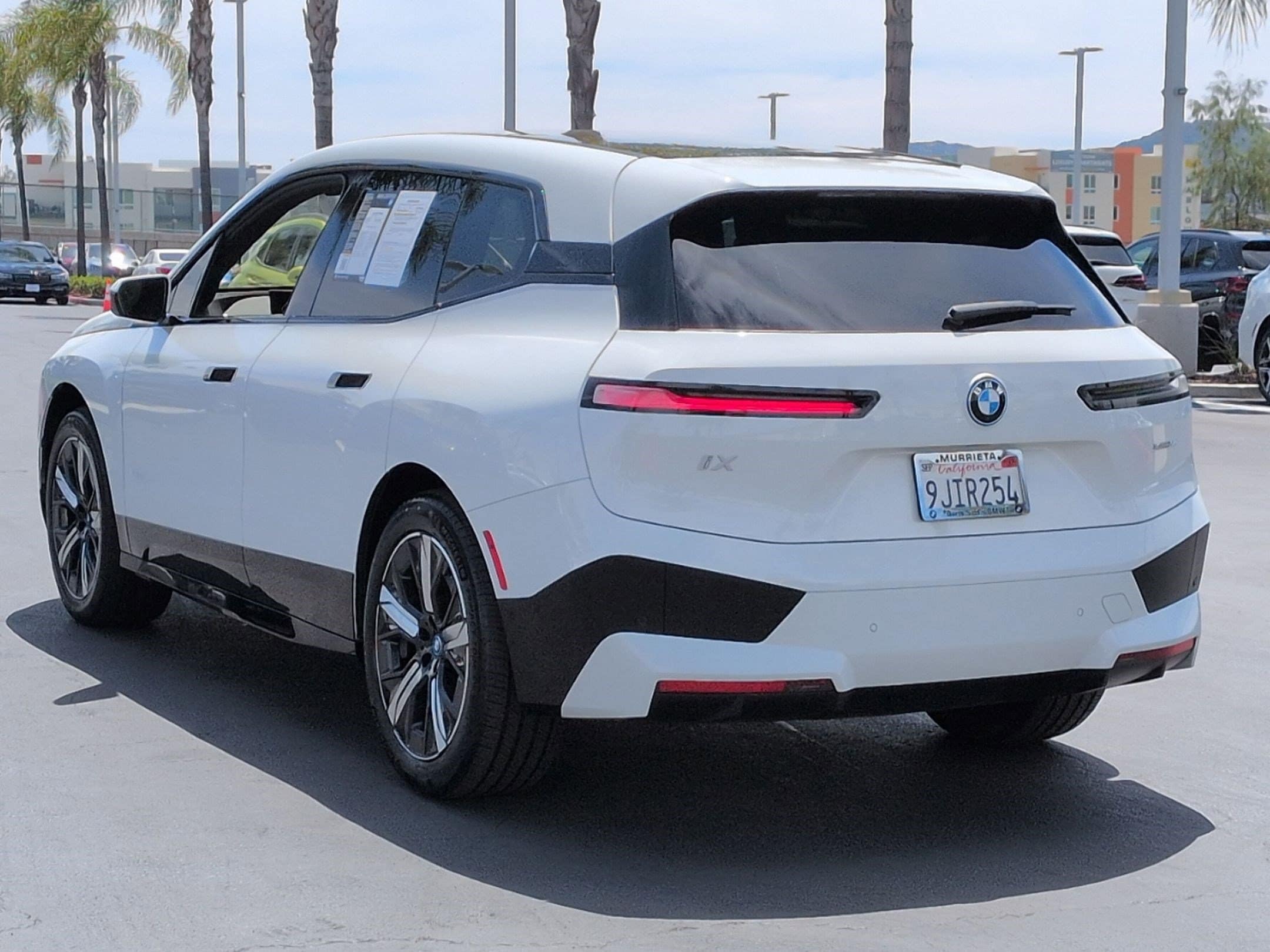 2024 BMW iX xDrive50 photo 3