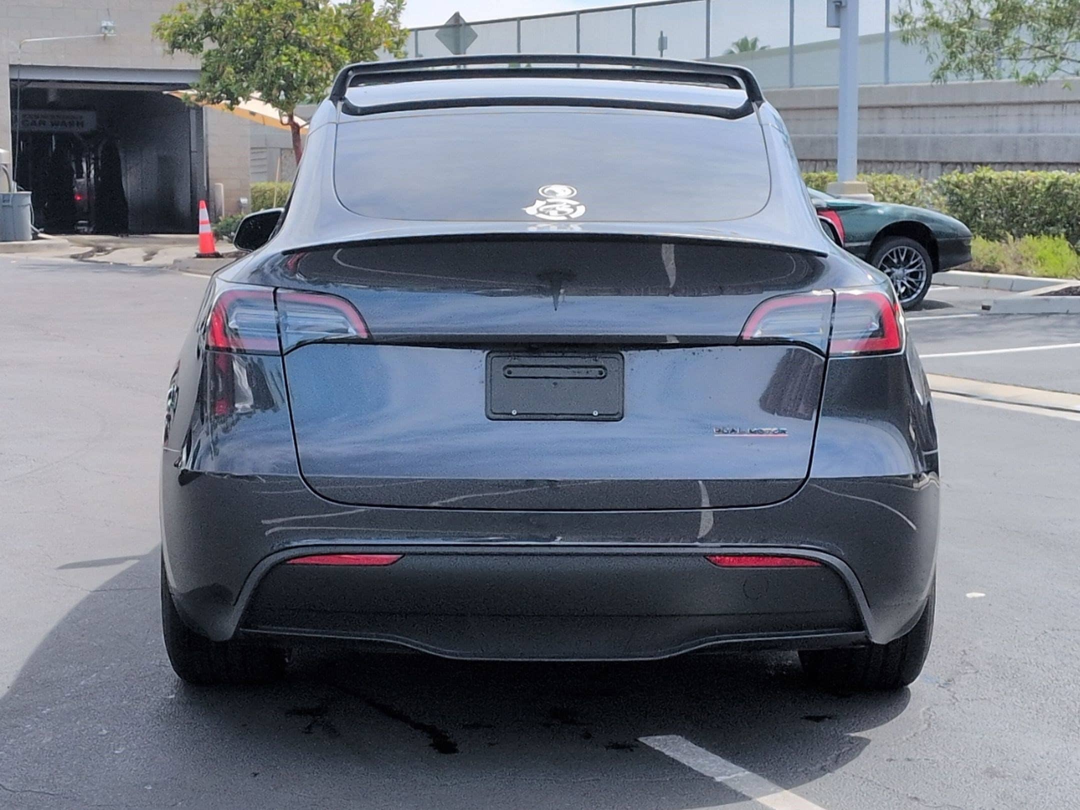 2025 Tesla Model Y Performance photo 3
