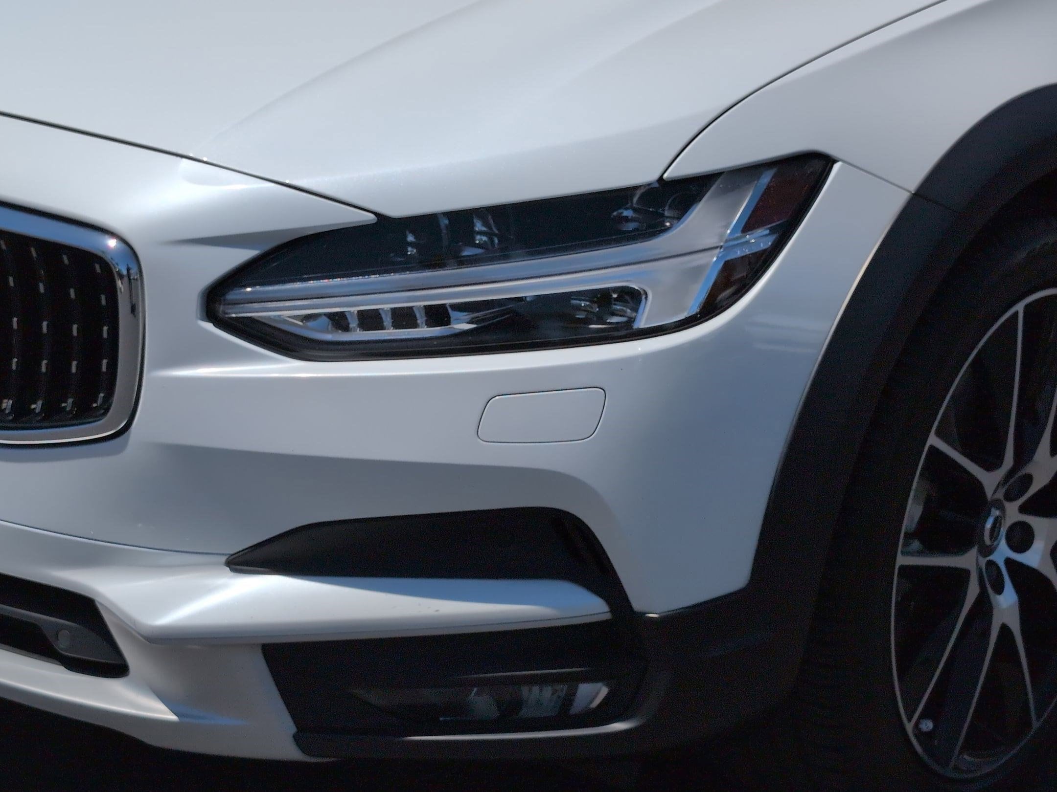 Volvo V90 Cross Country