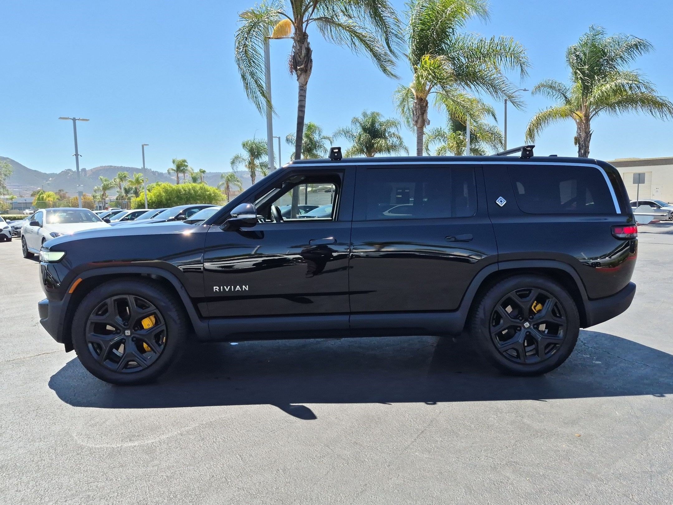 Rivian R1S Adventure