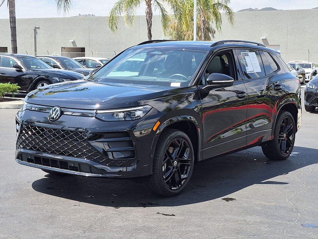 Used 2026 Volkswagen Tiguan SE R-Line Black SUV