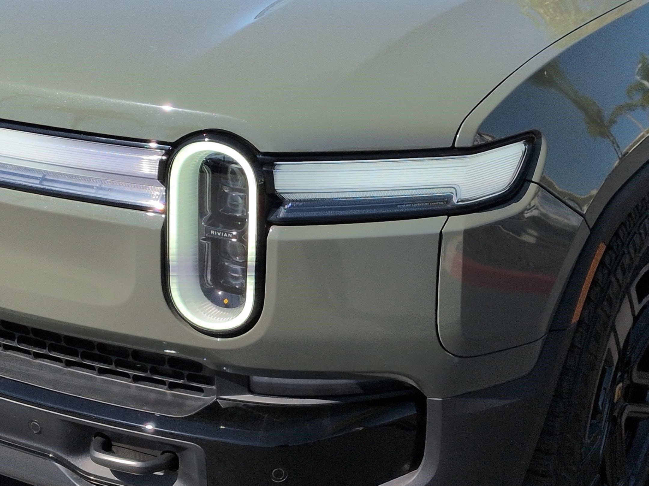 Rivian R1S