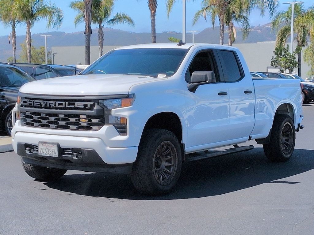 Used 2025 Chevrolet Silverado 1500 Custom Pickup