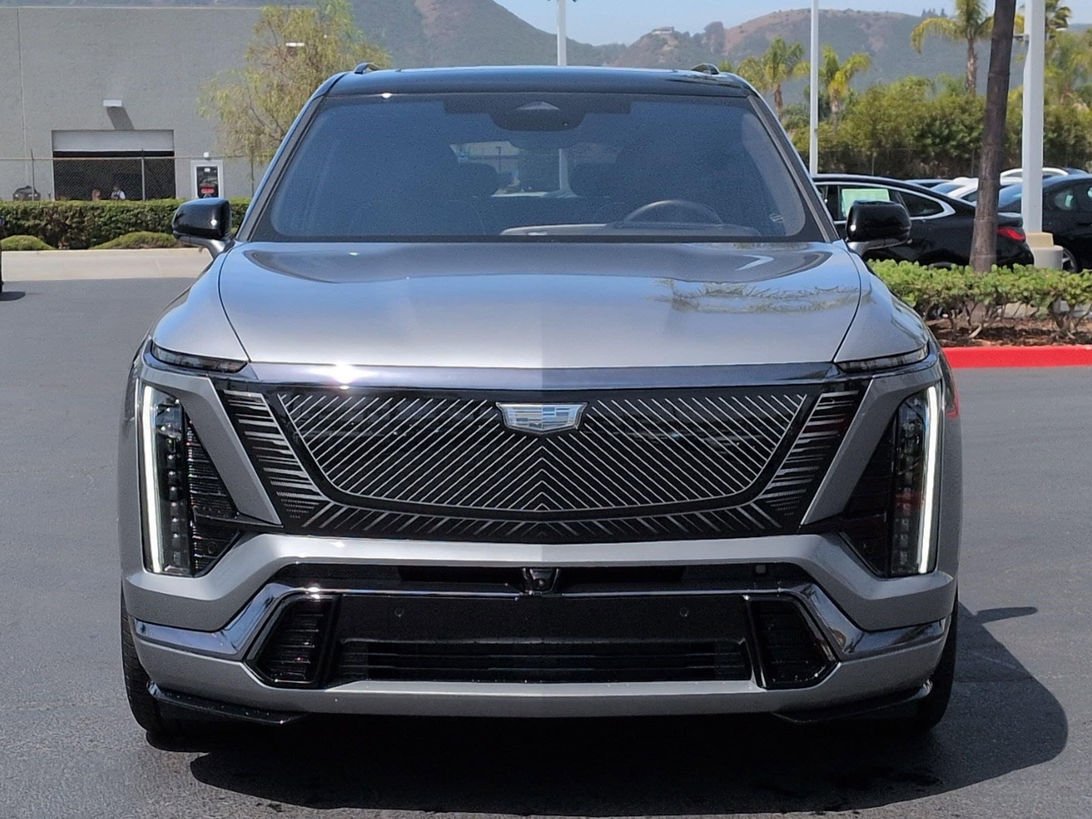 CADILLAC Vistiq Platinum