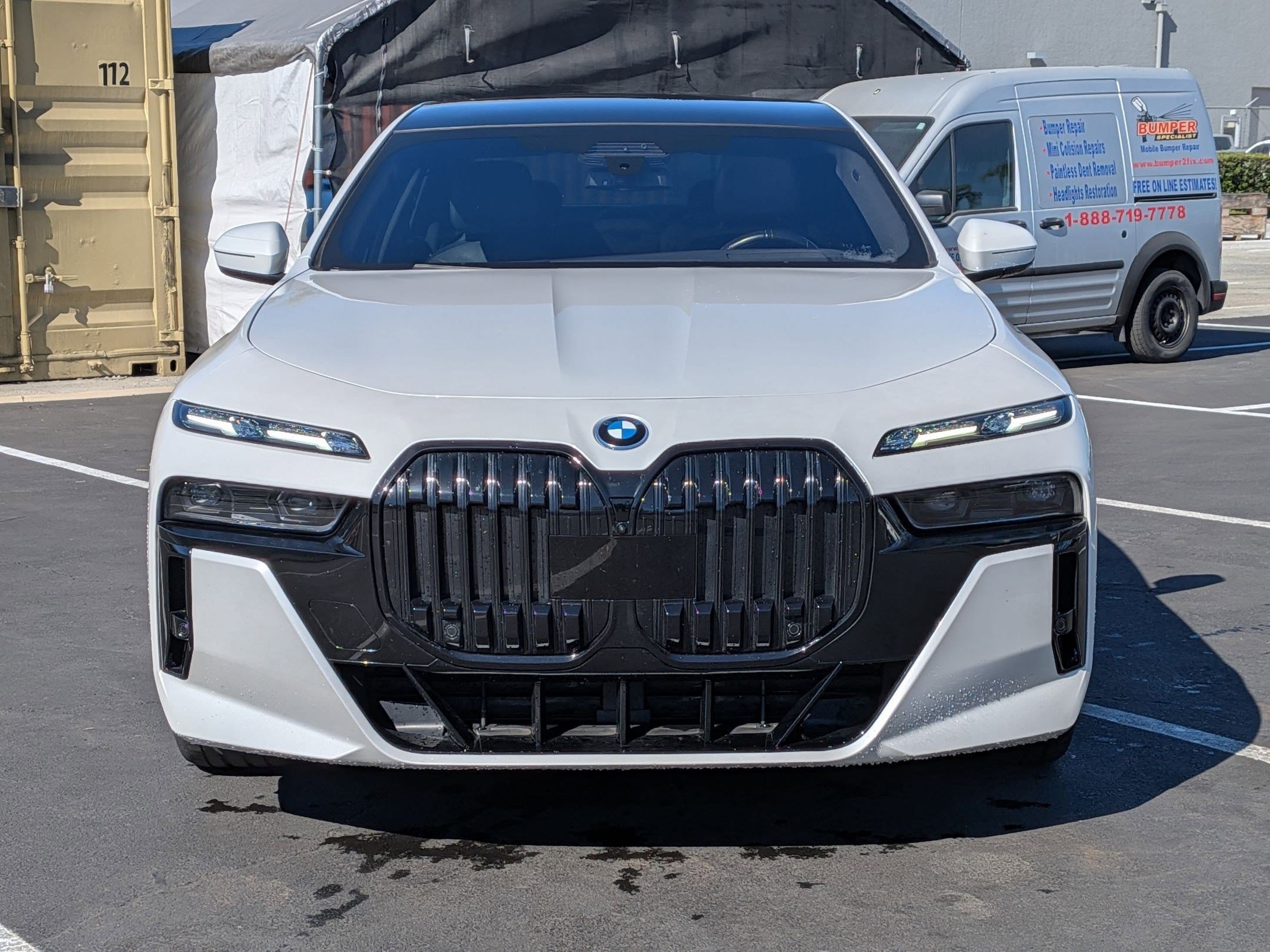 2023 BMW i7 xDrive60 photo 2