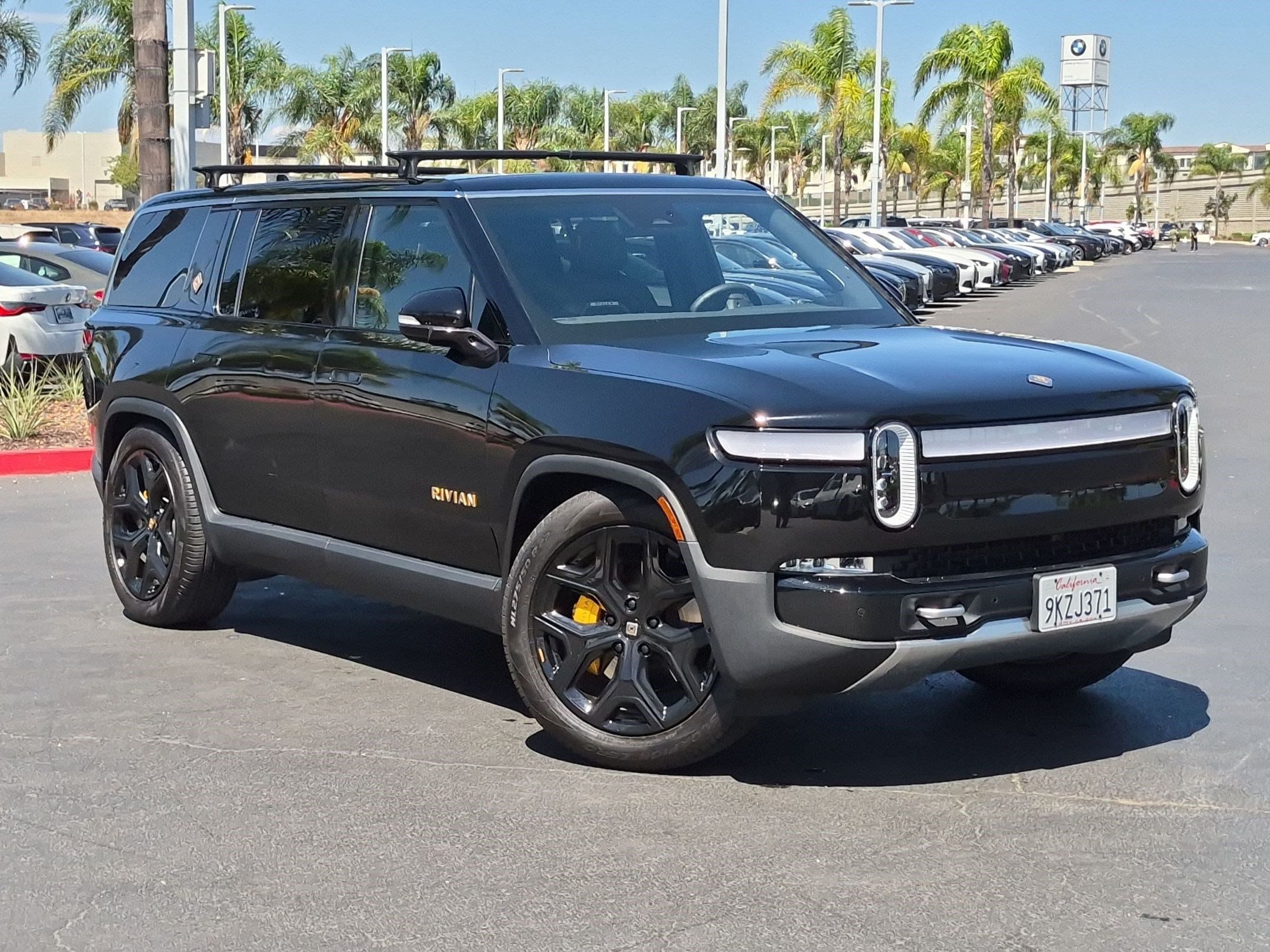 Rivian R1S Adventure