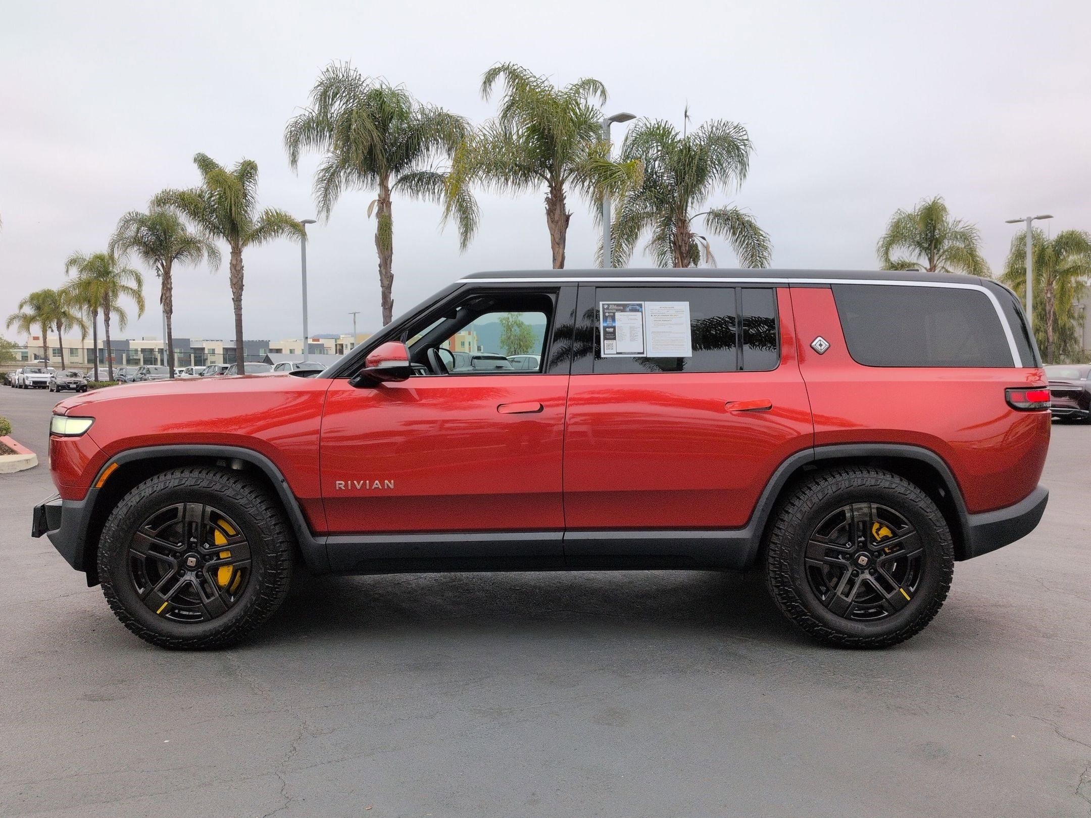 Rivian R1S Adventure
