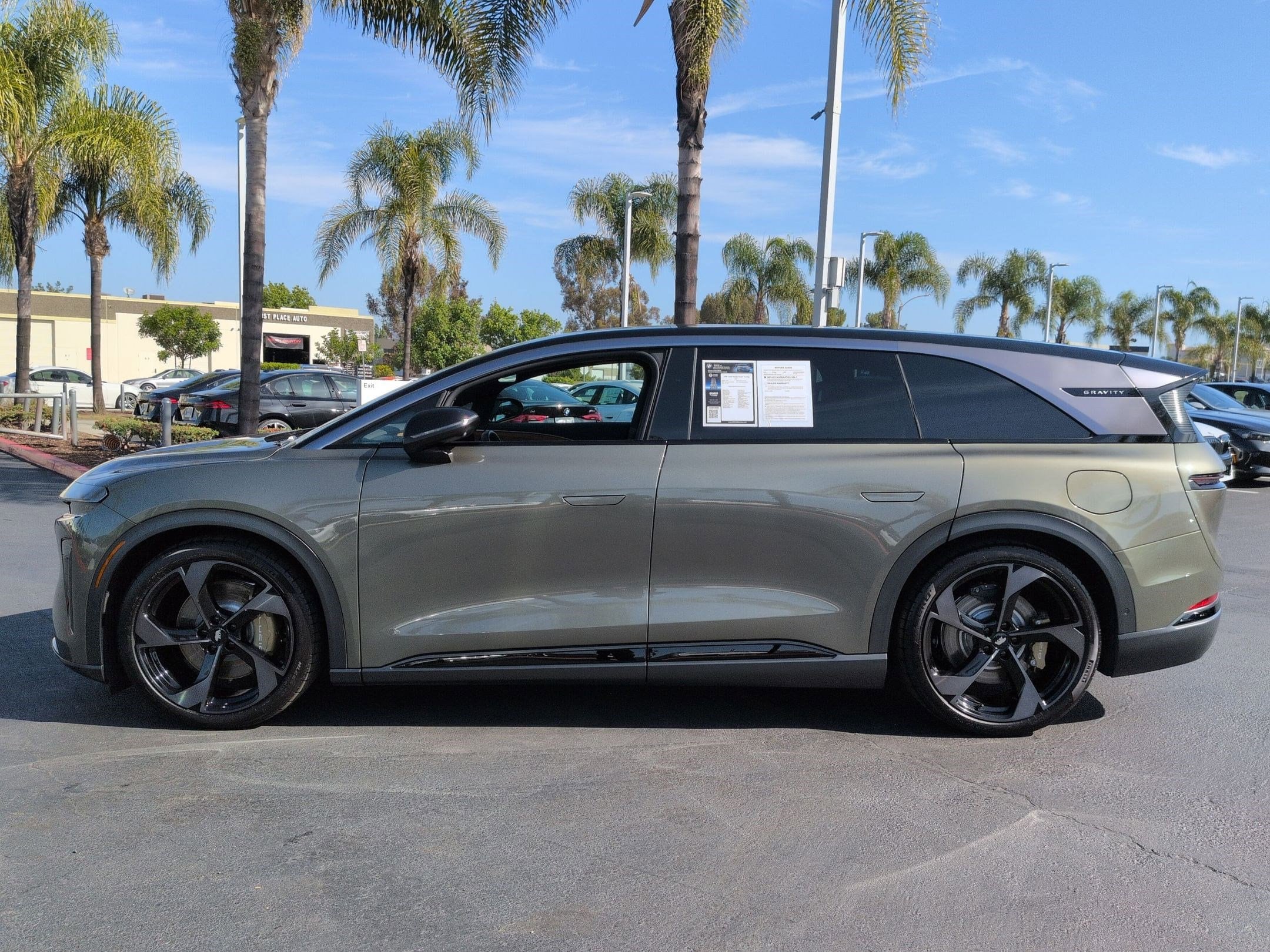 2026 Lucid Gravity Grand Touring photo 5