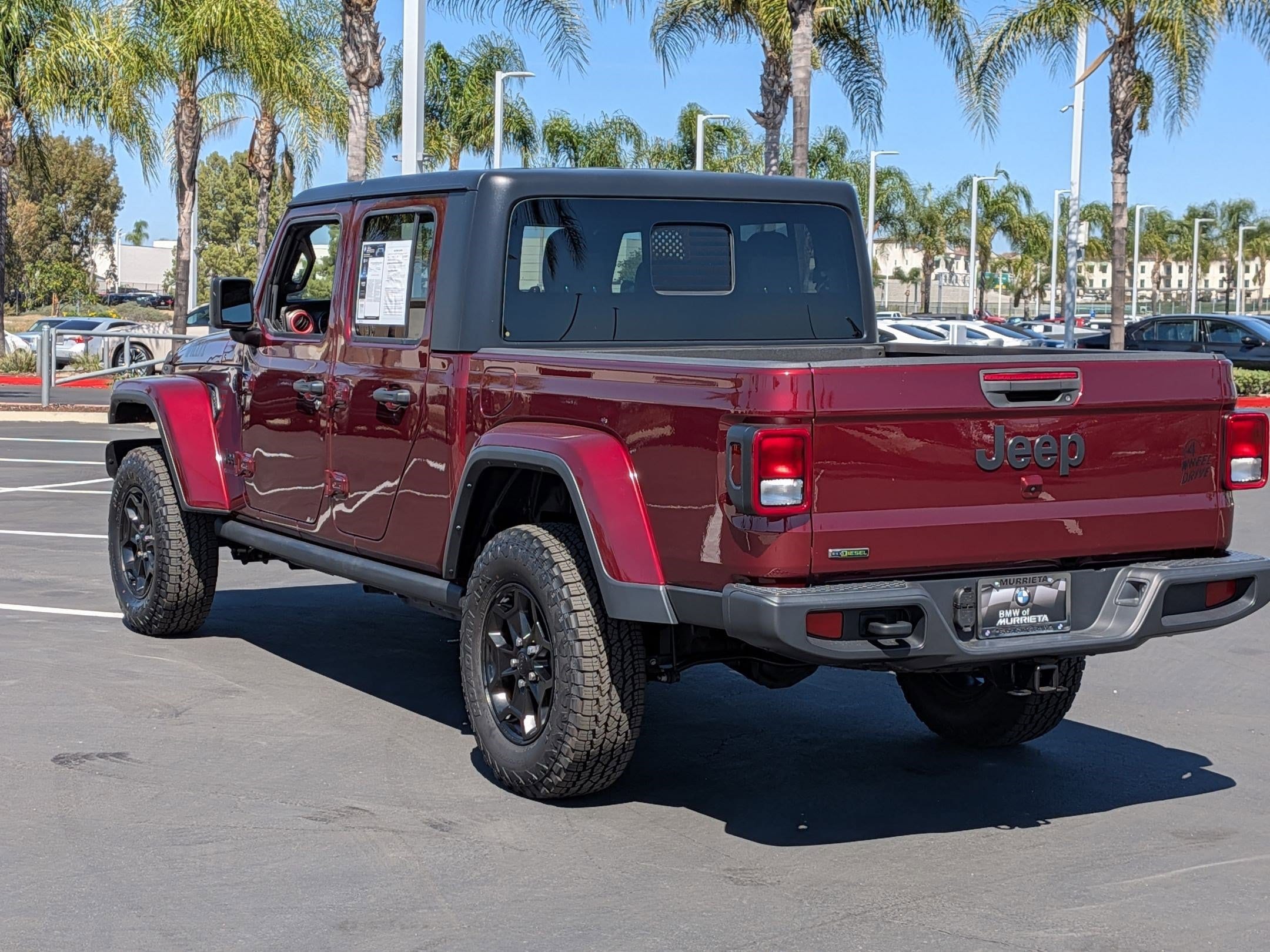 2021 Jeep Gladiator Willys Sport photo 6