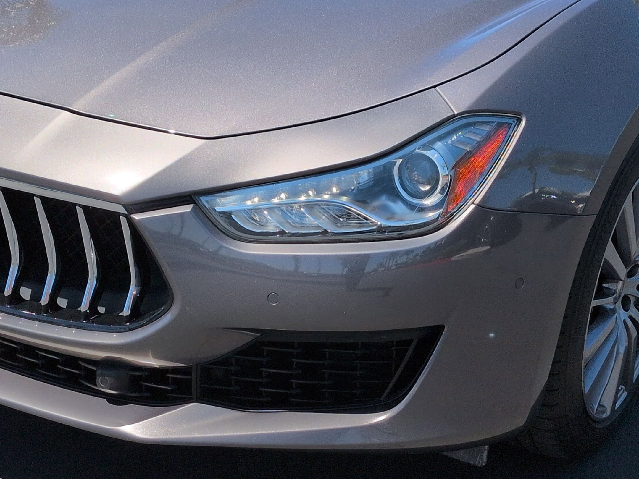 2019 Maserati Ghibli photo 5