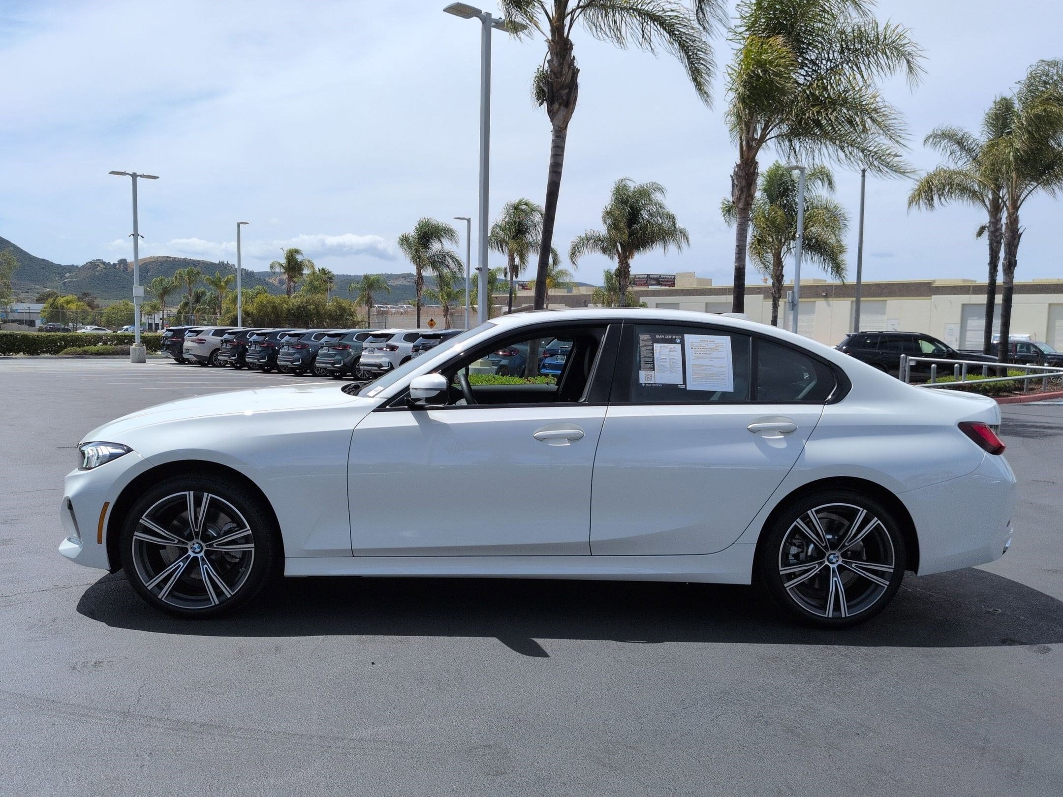 2023 BMW 3 Series 330i photo 6
