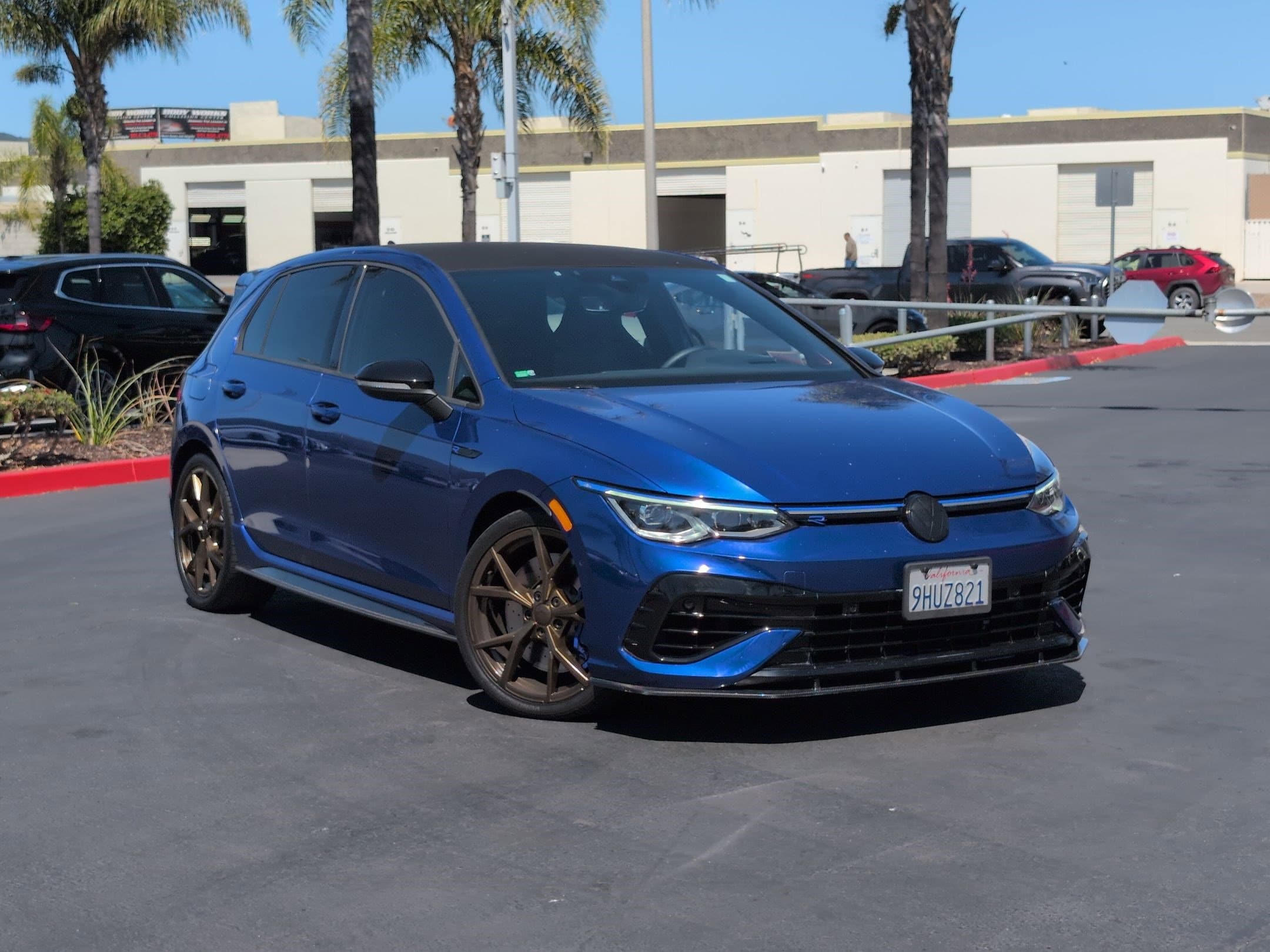 2023 Volkswagen Golf R 20th Anniversary Edition photo 1