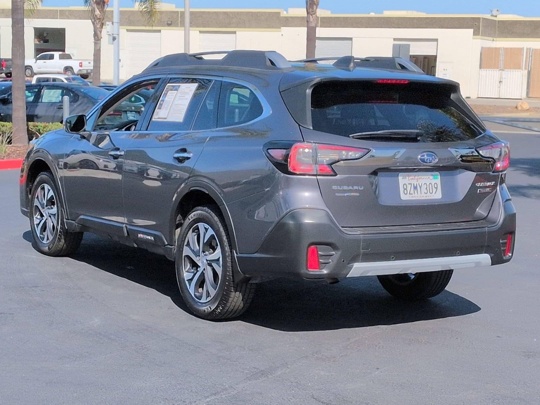 2020 Subaru Outback Touring photo 6