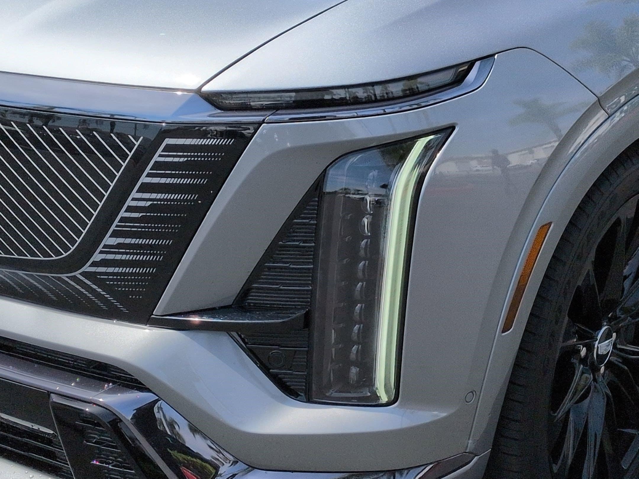 CADILLAC Vistiq Platinum