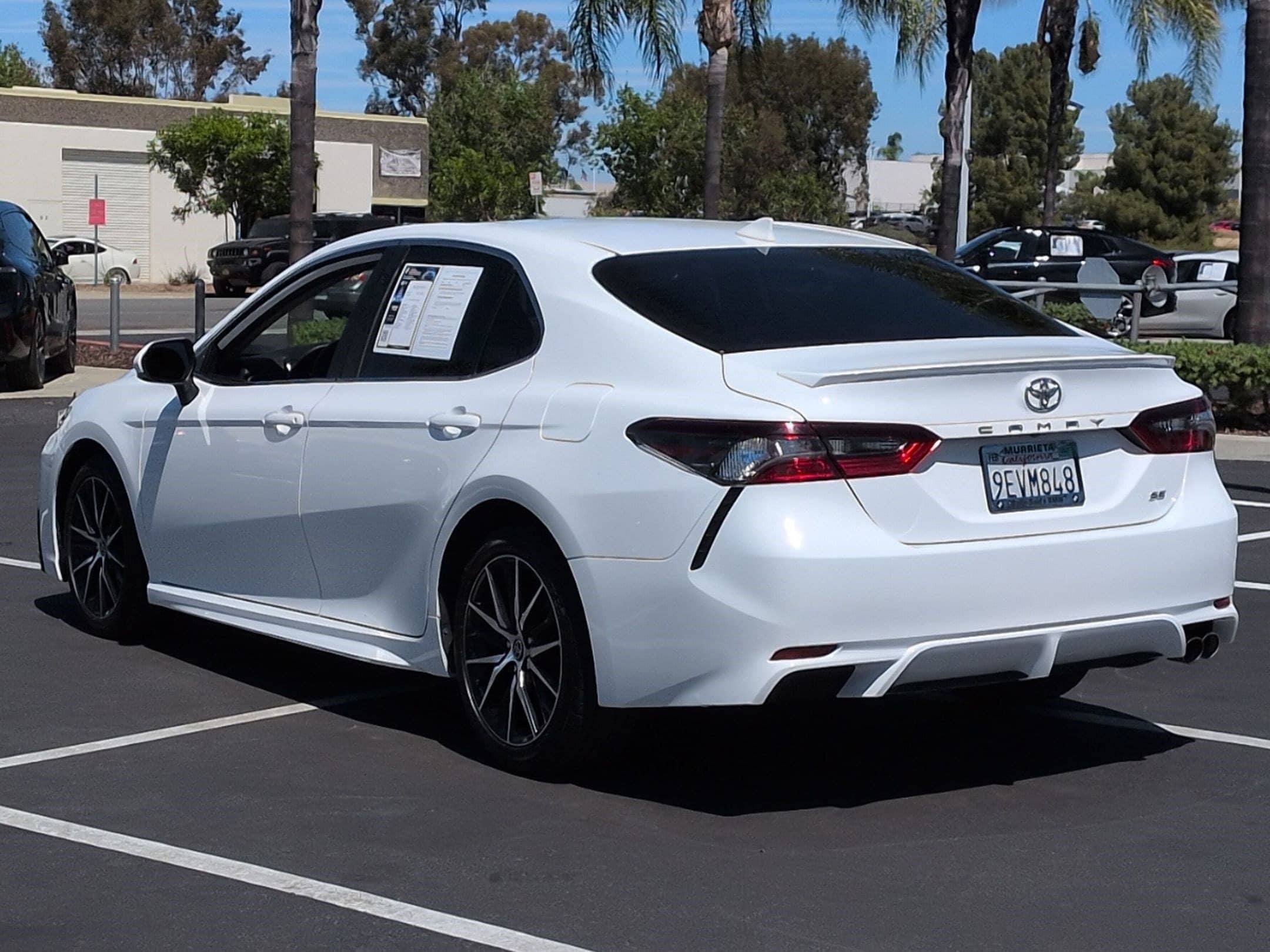 2023 Toyota Camry SE photo 3