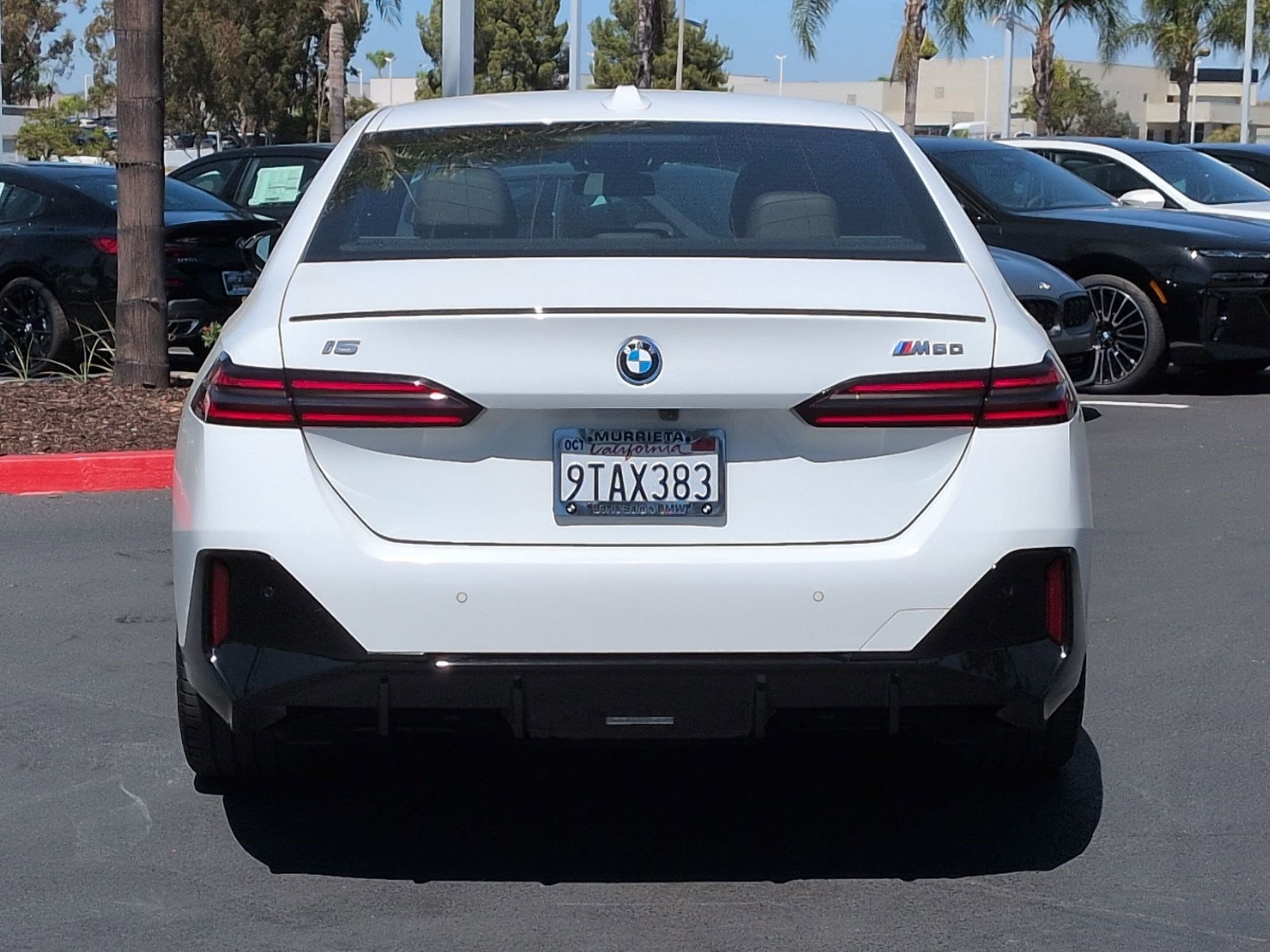 2025 BMW i5 M60 photo 3