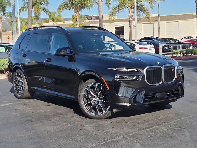 2023 BMW X7 M60i SUV