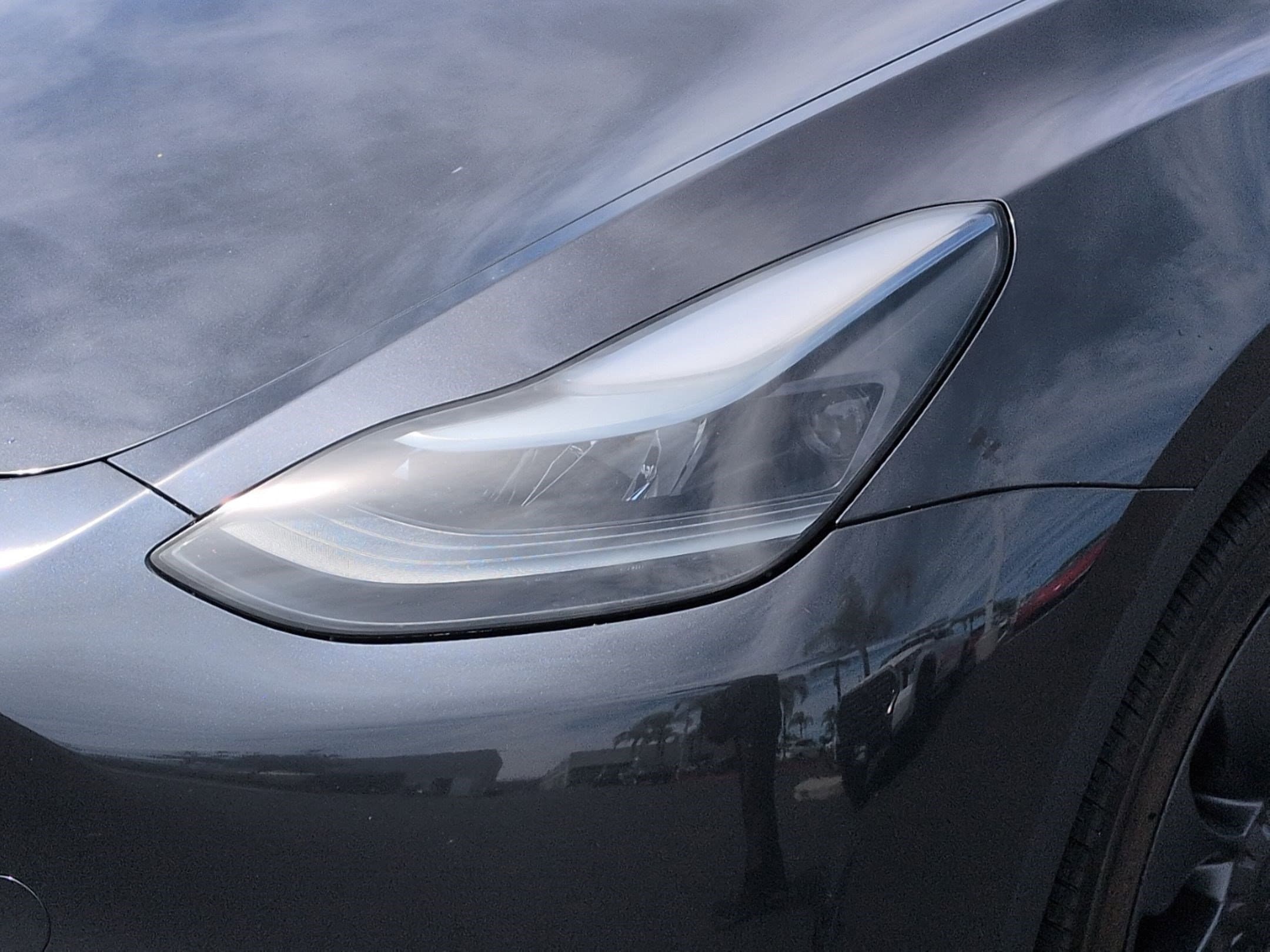 2025 Tesla Model Y Performance photo 4