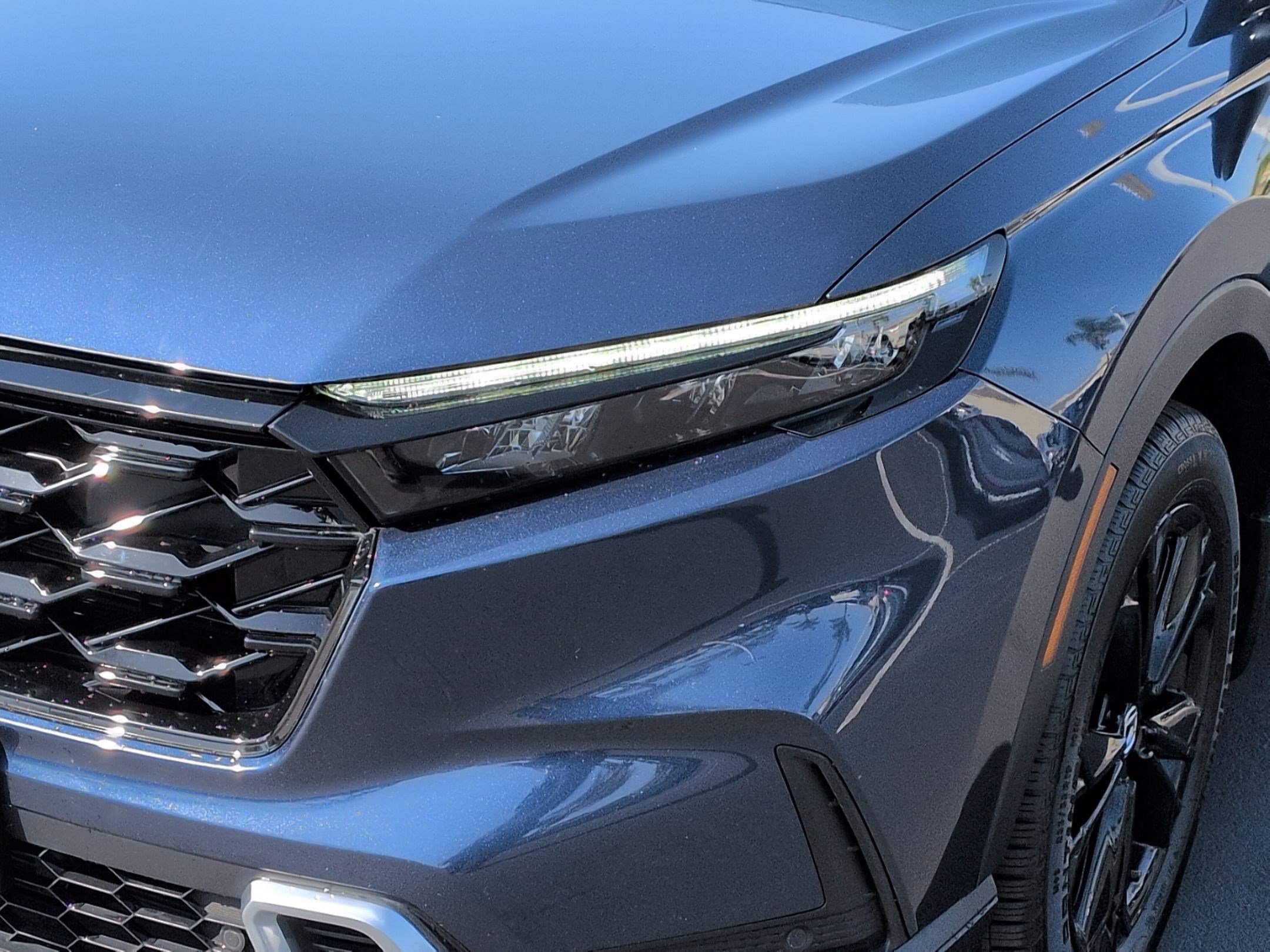 2024 Honda CR-V Hybrid Sport Touring photo 4