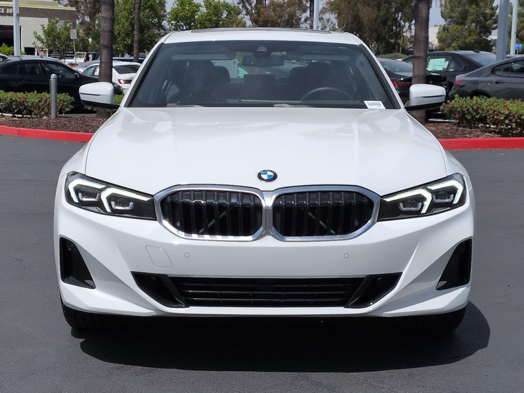 2023 BMW 3 Series 330i photo 2