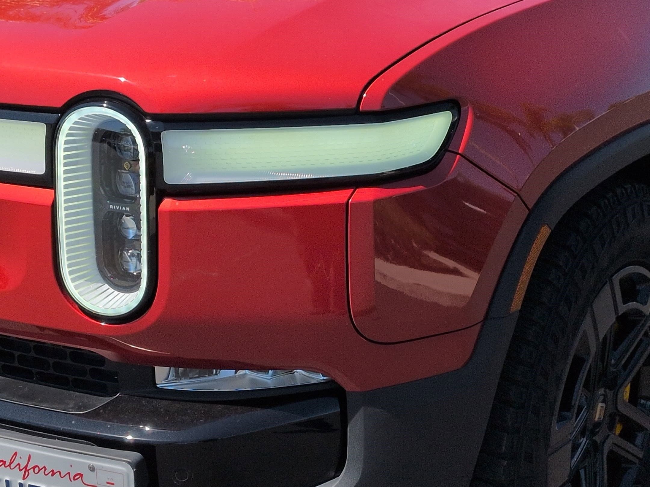 2023 Rivian R1S Adventure photo 4