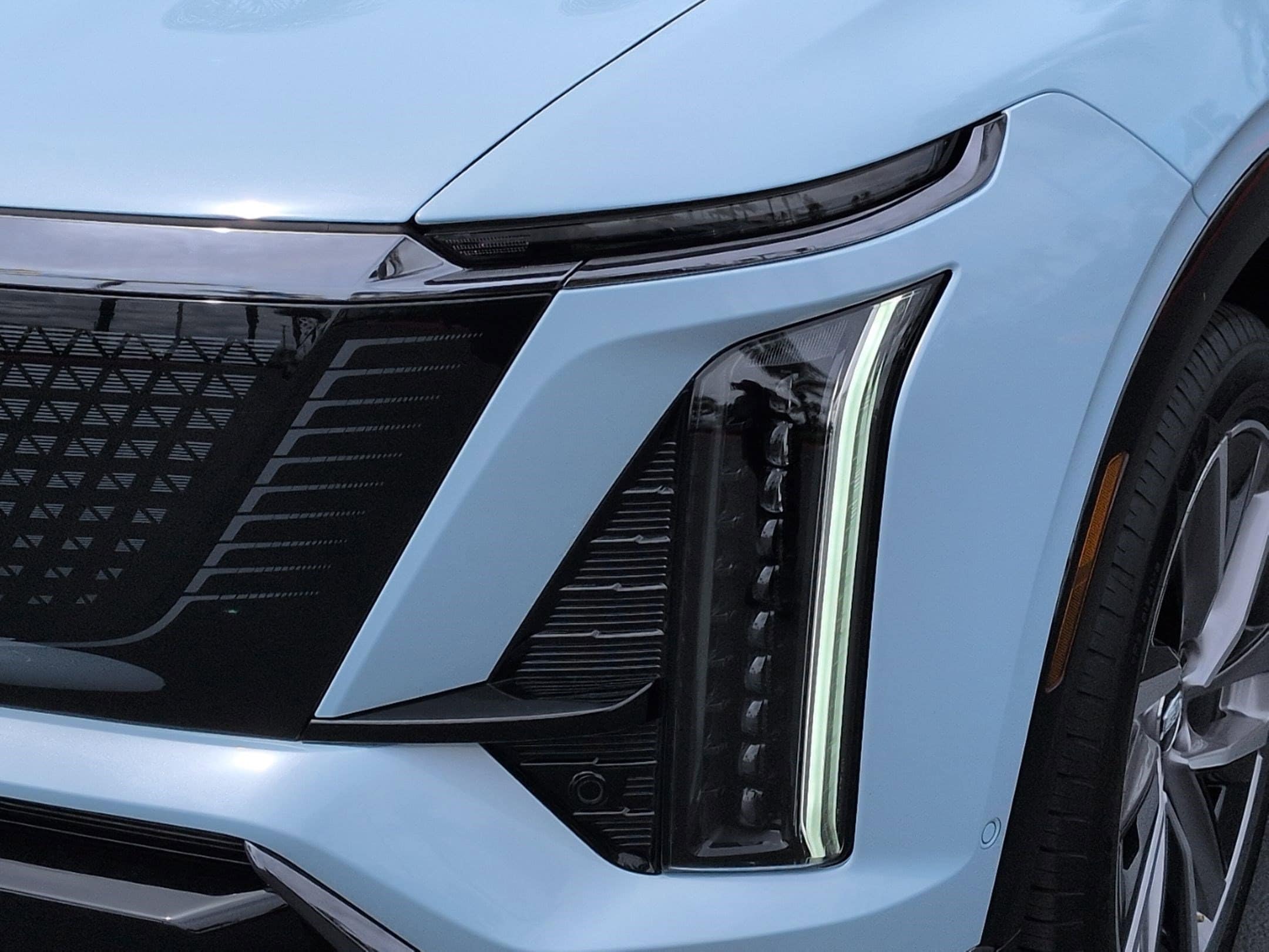 2026 CADILLAC Vistiq Sport photo 4