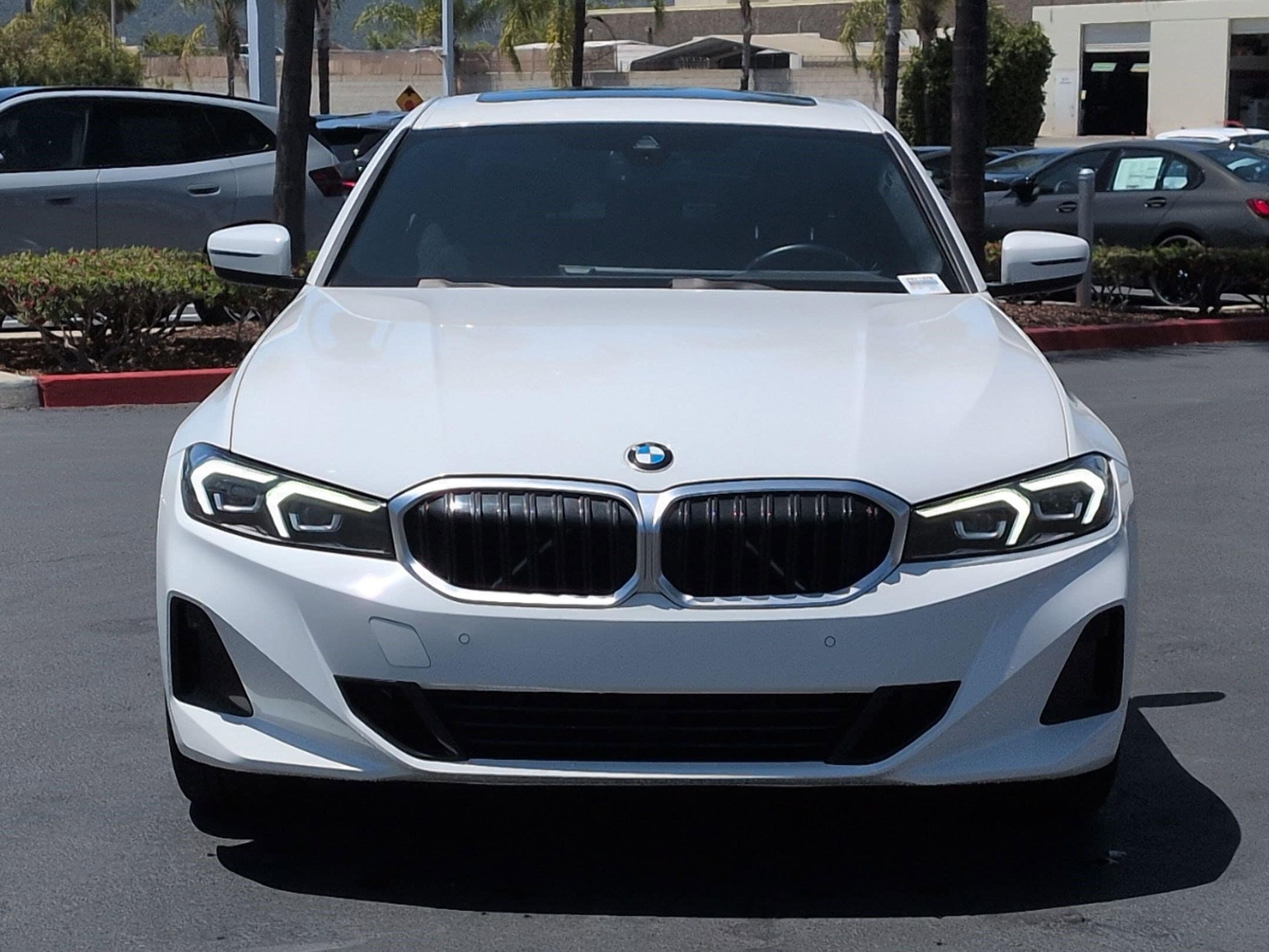 2023 BMW 3 Series 330i photo 2