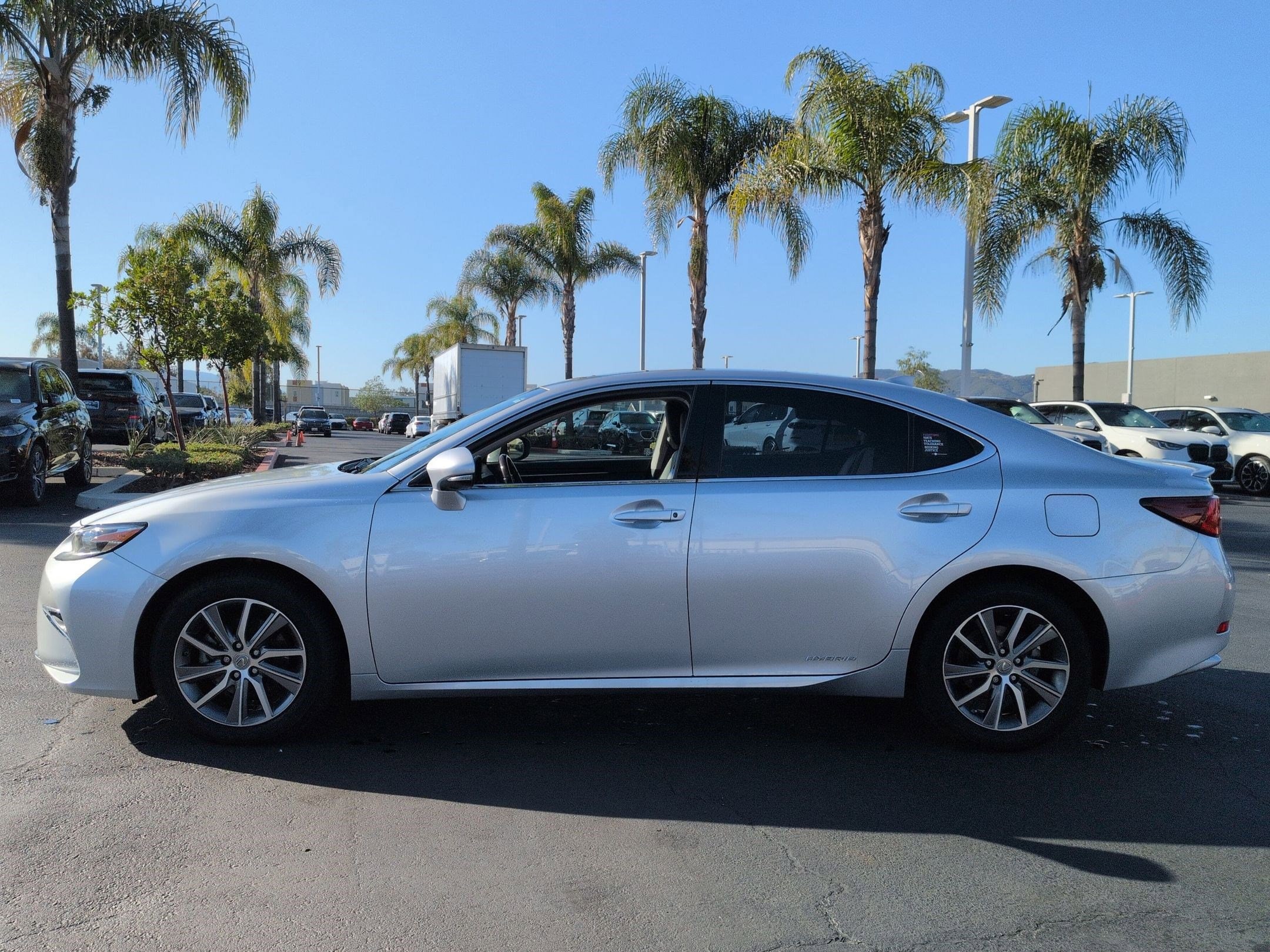 2018 LEXUS ES ES 300h photo 6
