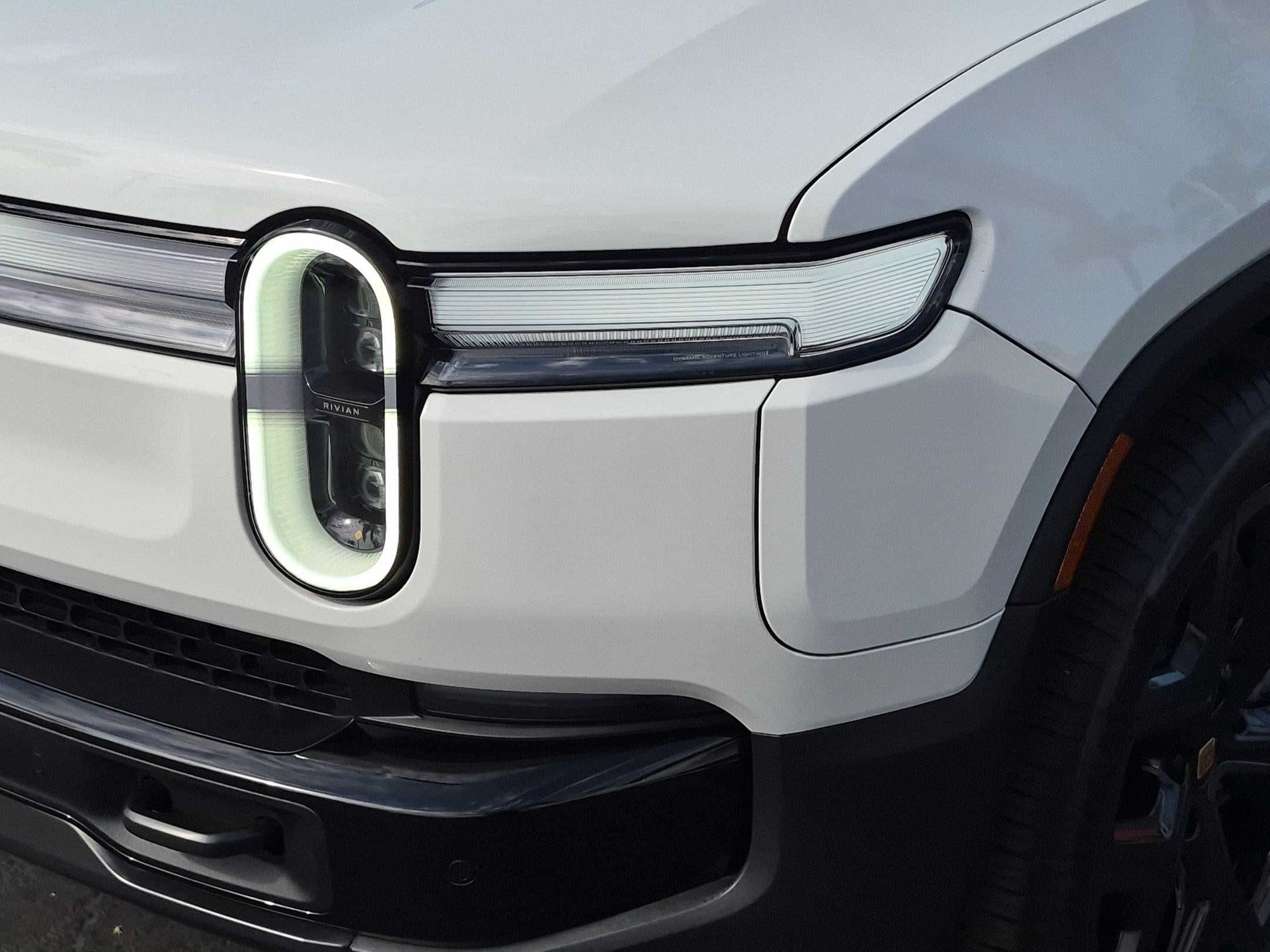 Rivian R1S