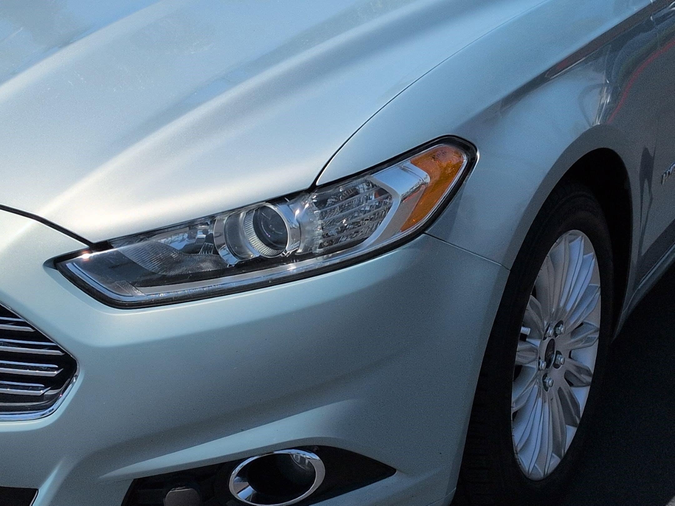 2013 Ford Fusion SE Hybrid photo 5