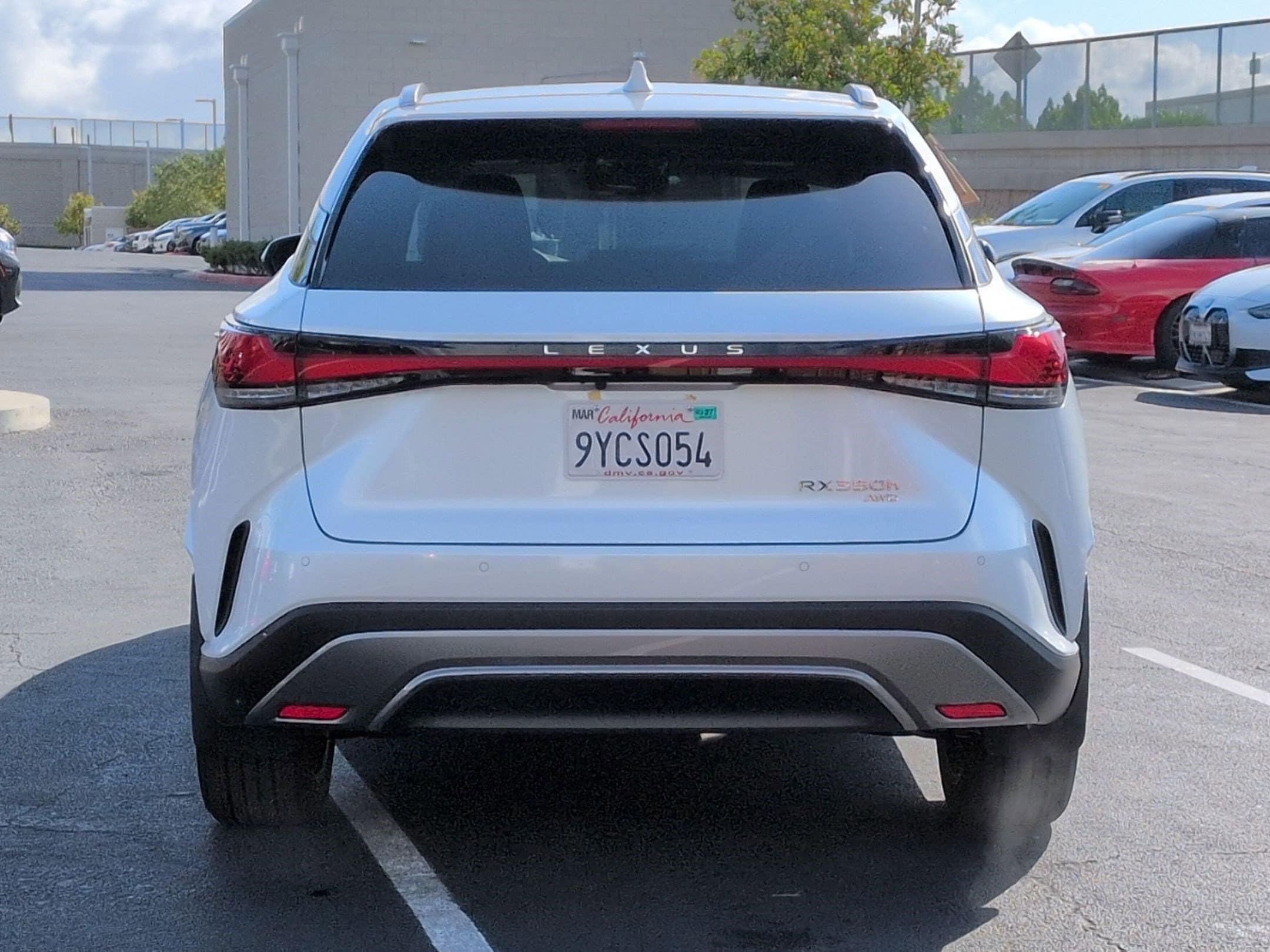 2026 LEXUS RX RX 350h Luxury photo 3