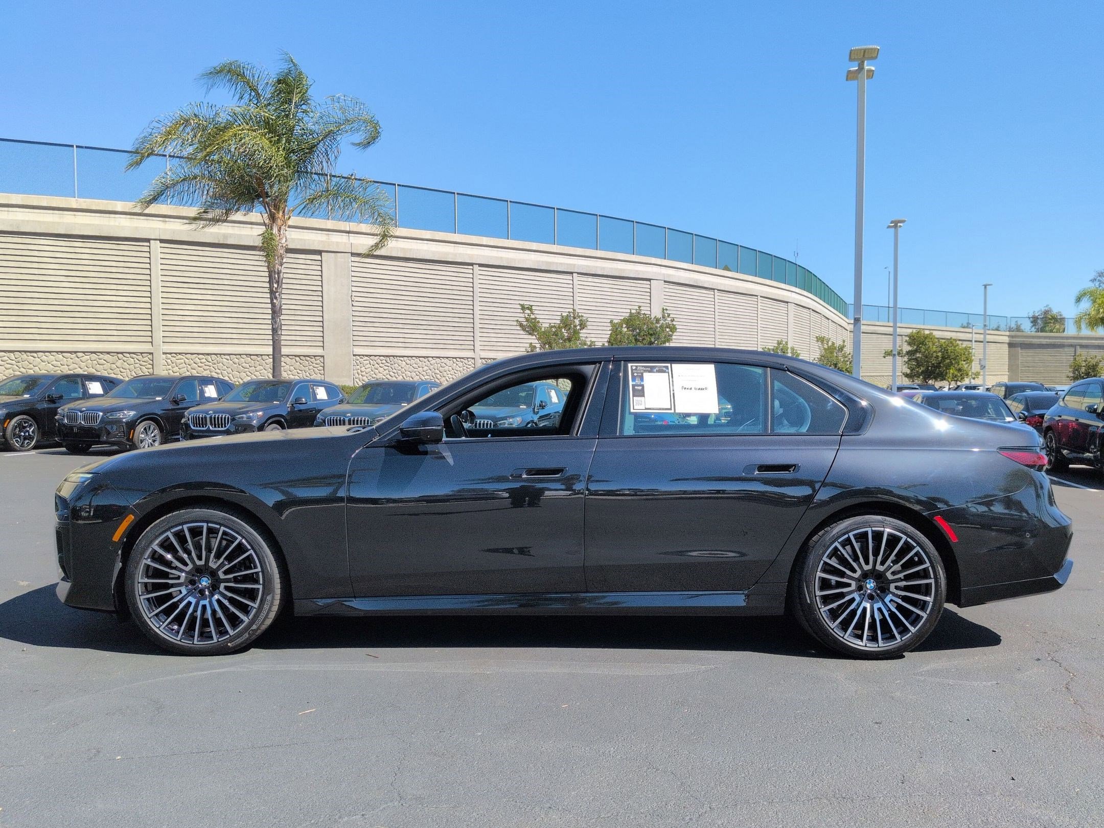 2025 BMW 7 Series 760i xDrive photo 5