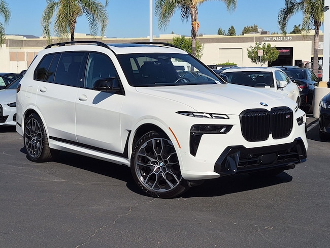 2026 BMW X7 M60i SUV