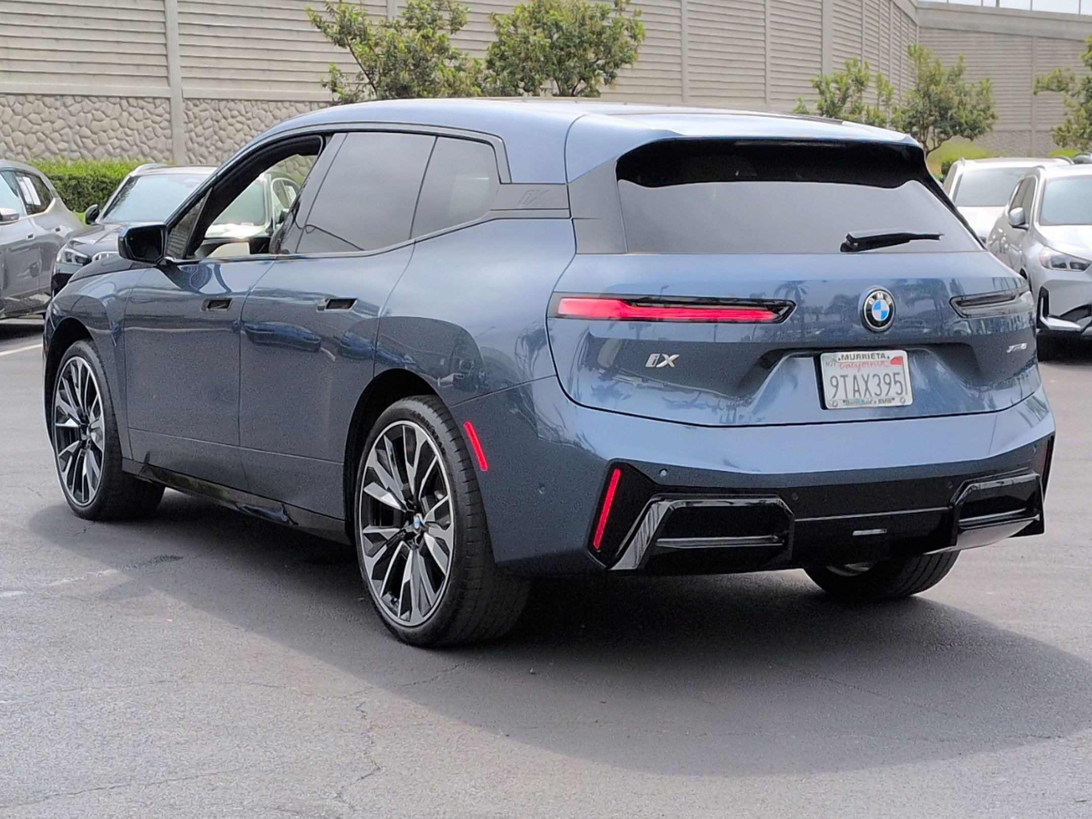 2026 BMW iX xDrive45 photo 6