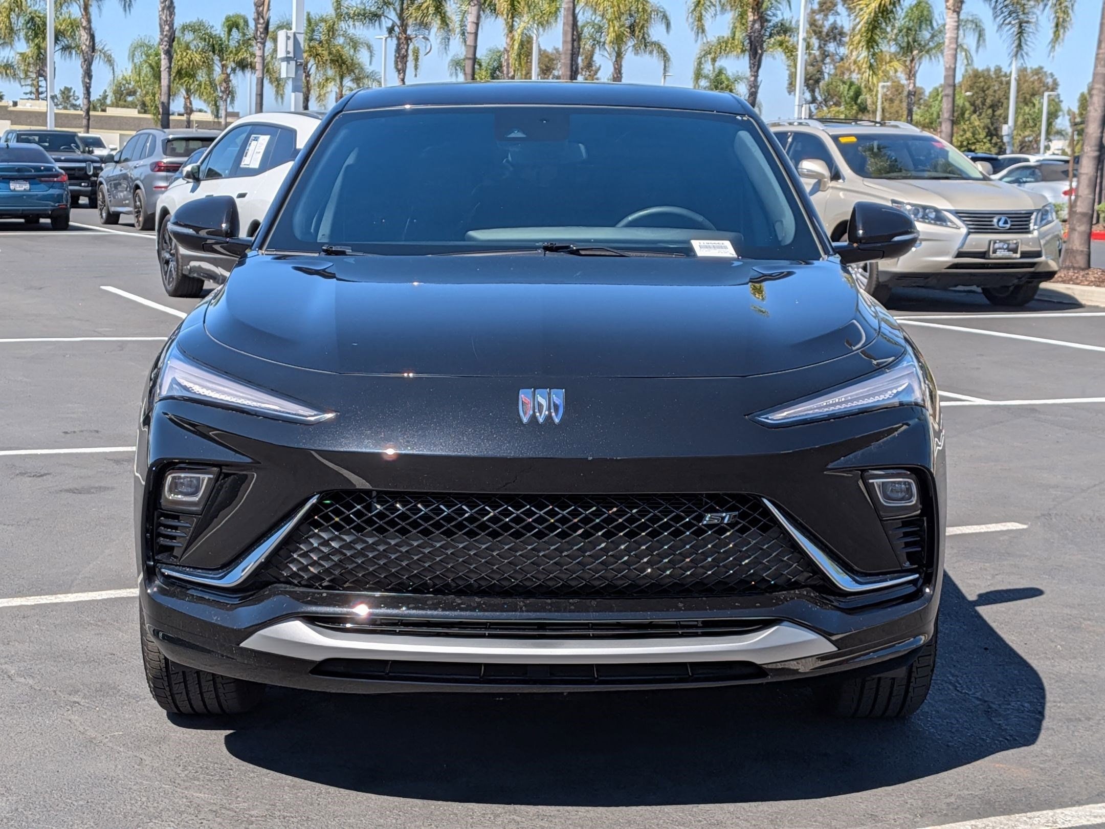 2024 Buick Envista Sport Touring photo 2