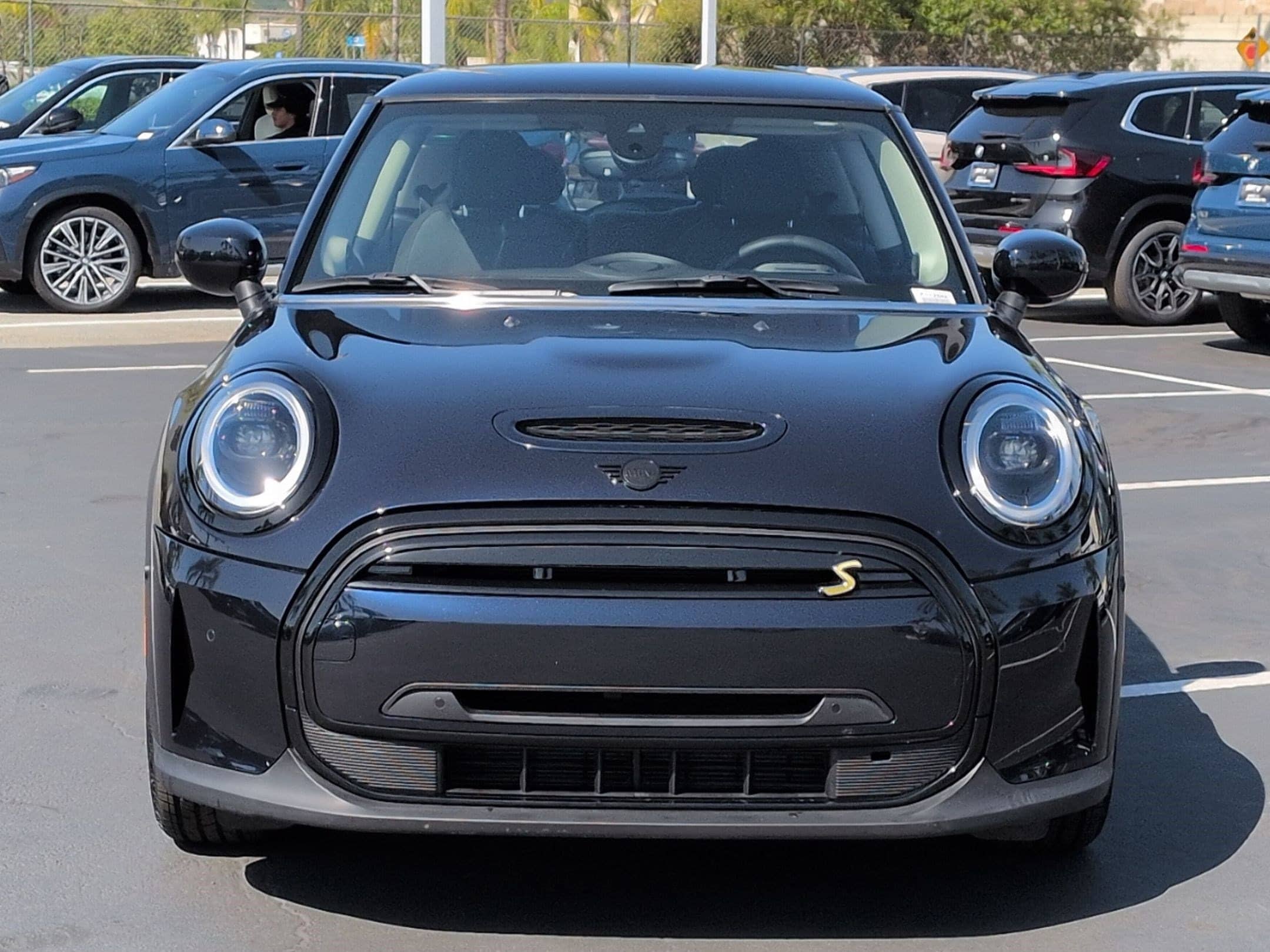 2024 MINI Hardtop 2 Door Cooper SE photo 2