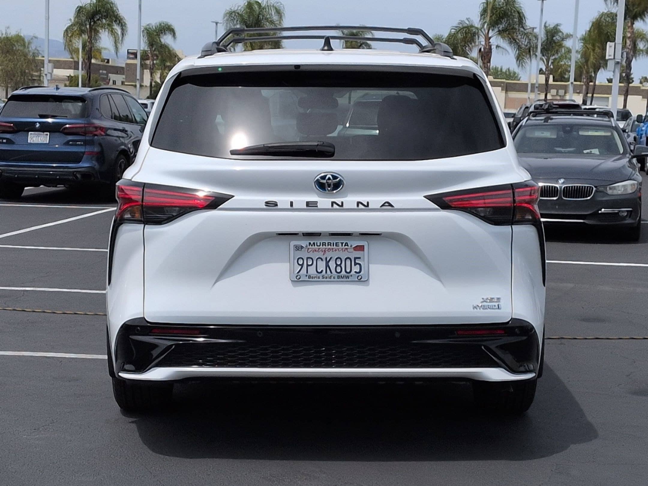 2024 Toyota Sienna XSE photo 3