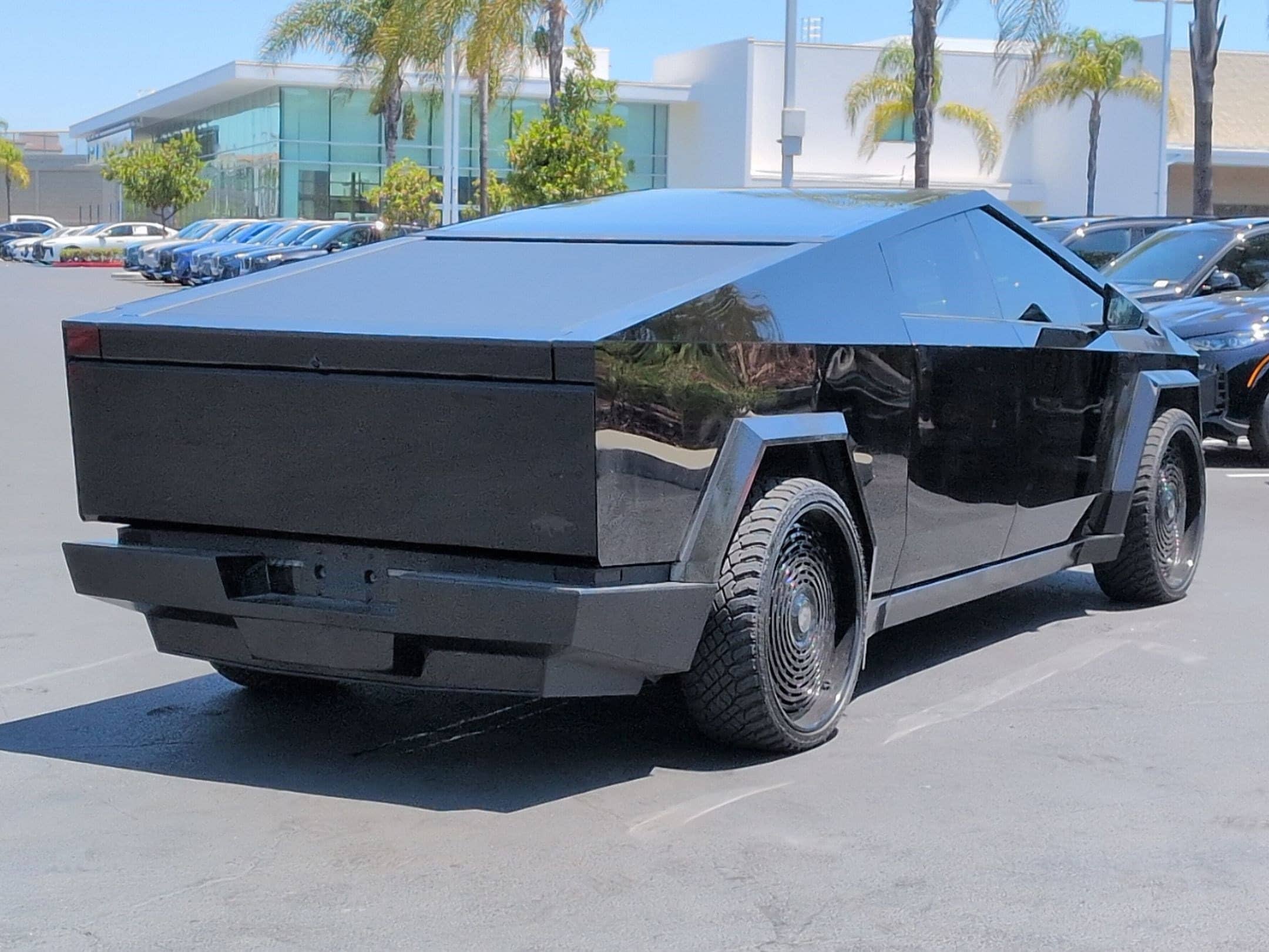 2024 Tesla Cybertruck Cyberbeast photo 3