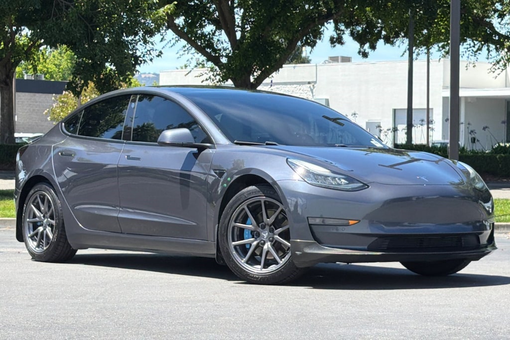 Used 2020 Tesla Model 3 Standard Range Plus Sedan