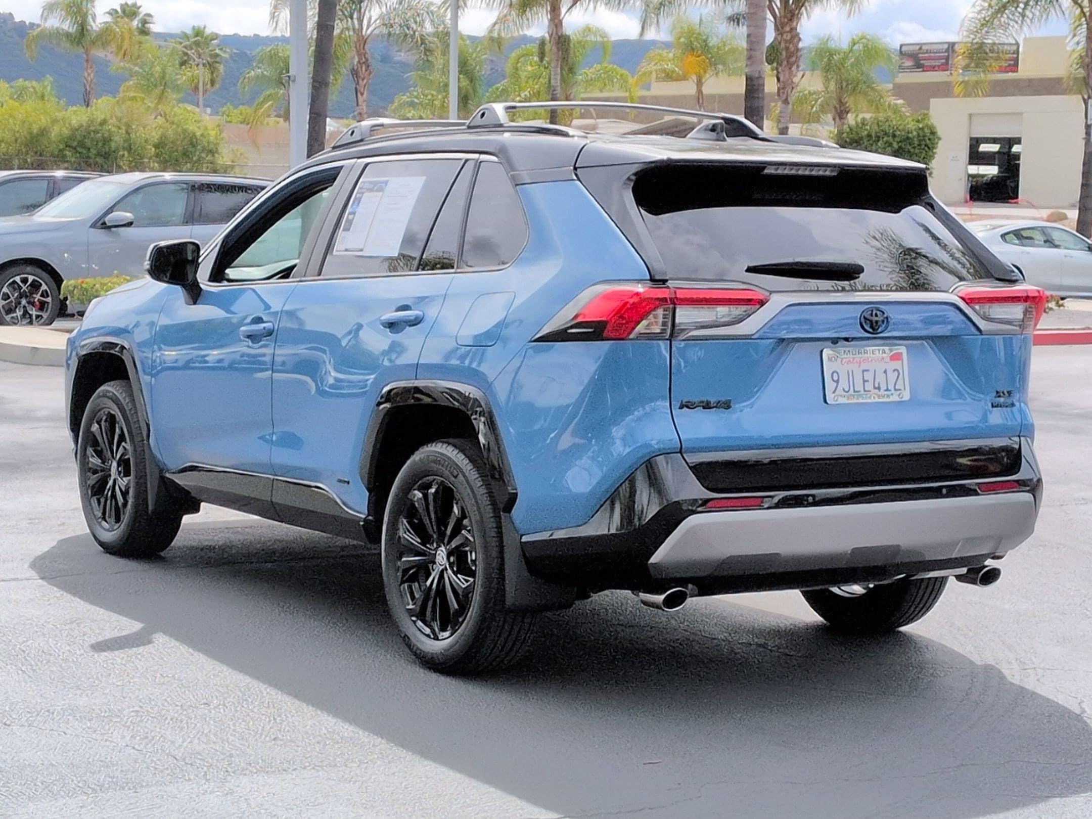 2023 Toyota RAV4 Hybrid XSE photo 6